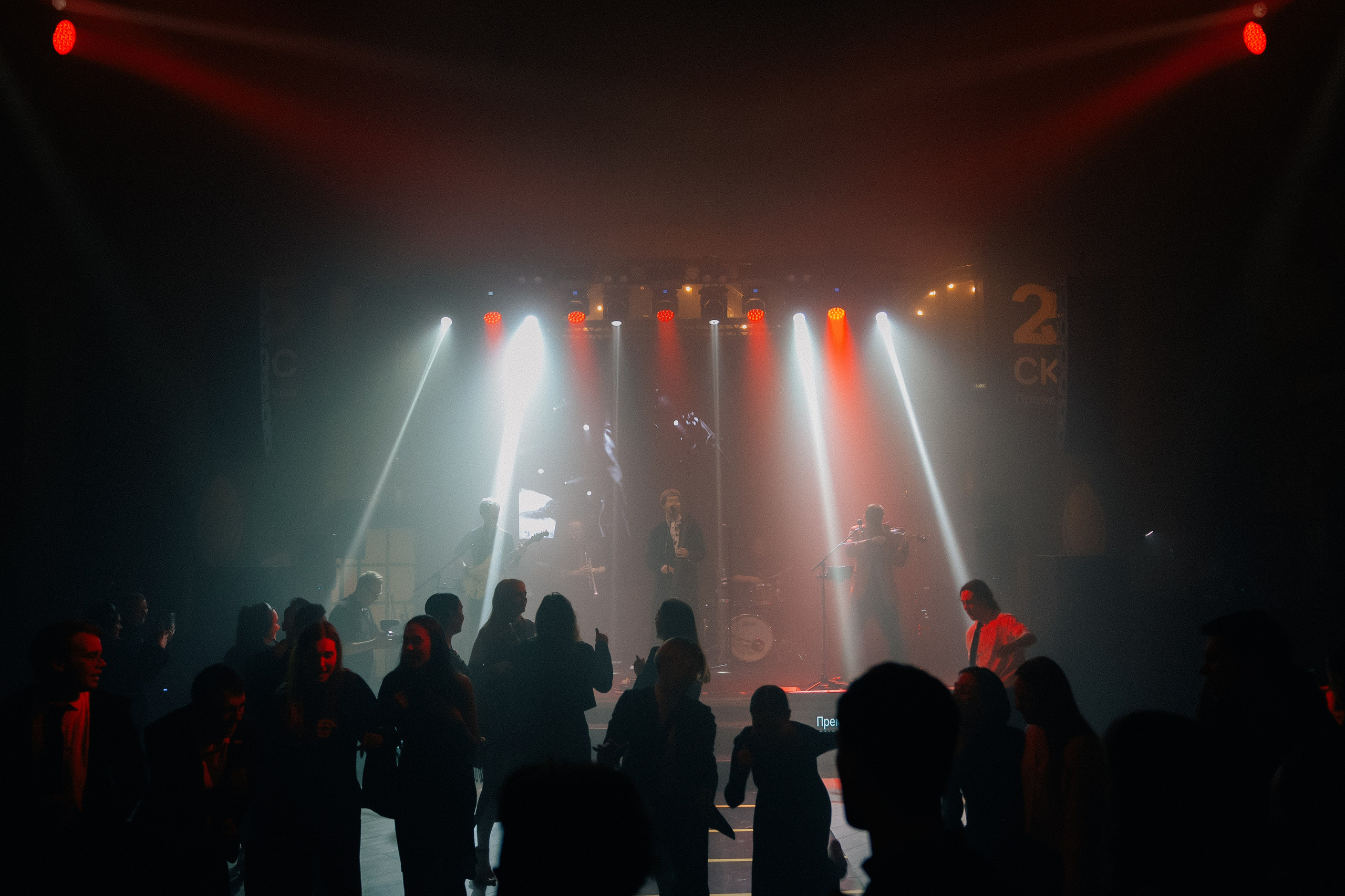 Концерт кавер-группы Фарш. Ilya Foxy — автомобильный фотограф