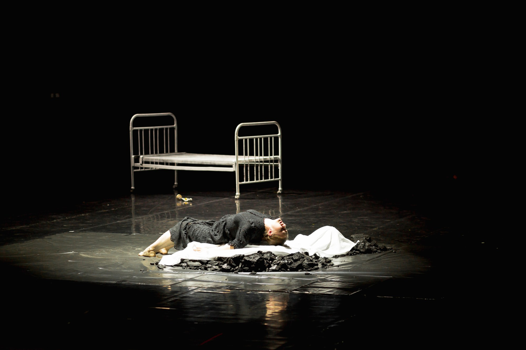 Спектакль Приглушенные голоса в Театре Эрмитажа (+репетиция). Семейный и портретный фотограф в Санкт-Петербурге Андрей Воробьев