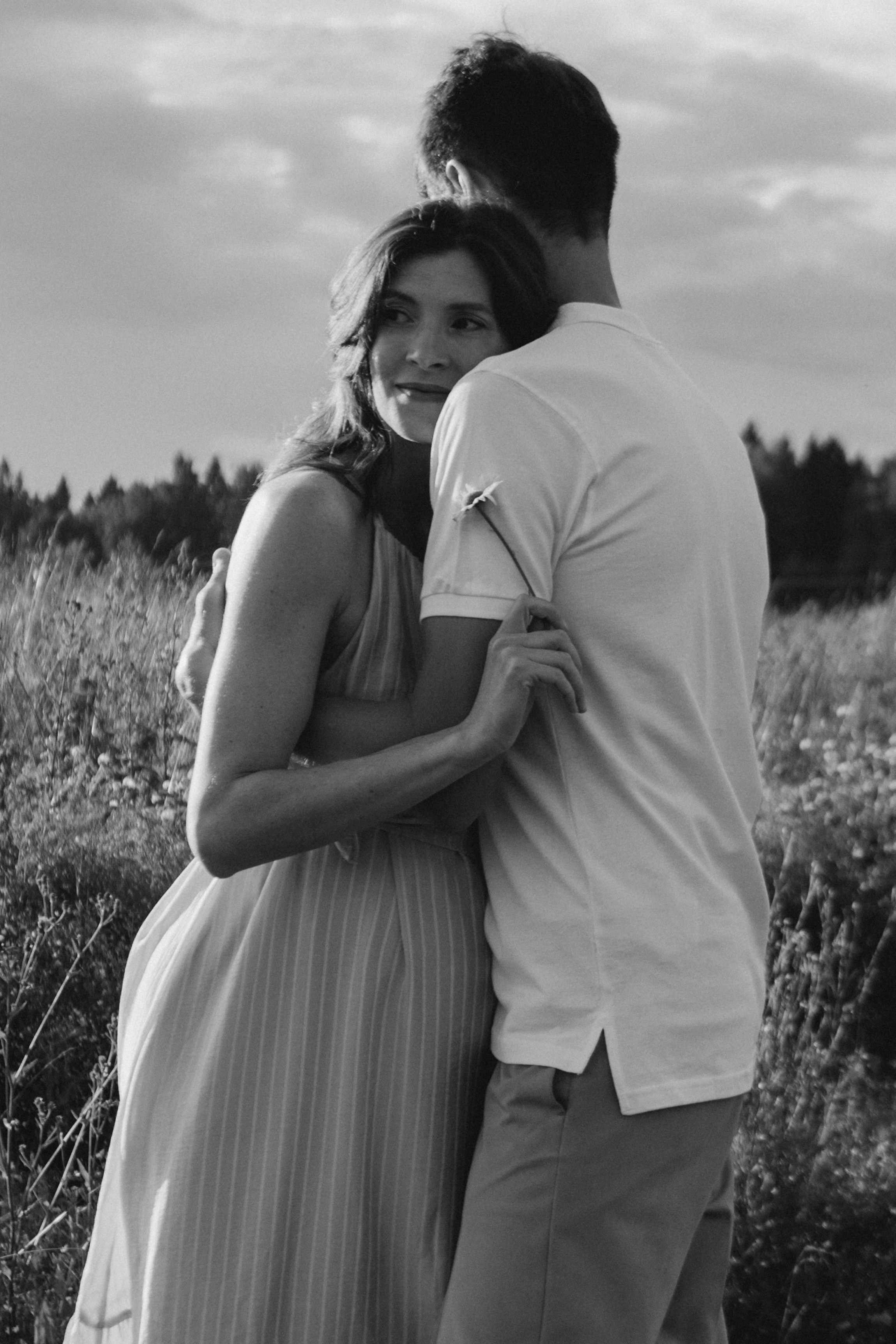 В поле. Гаврилова Настя семейный фотограф lifestyle в Москве