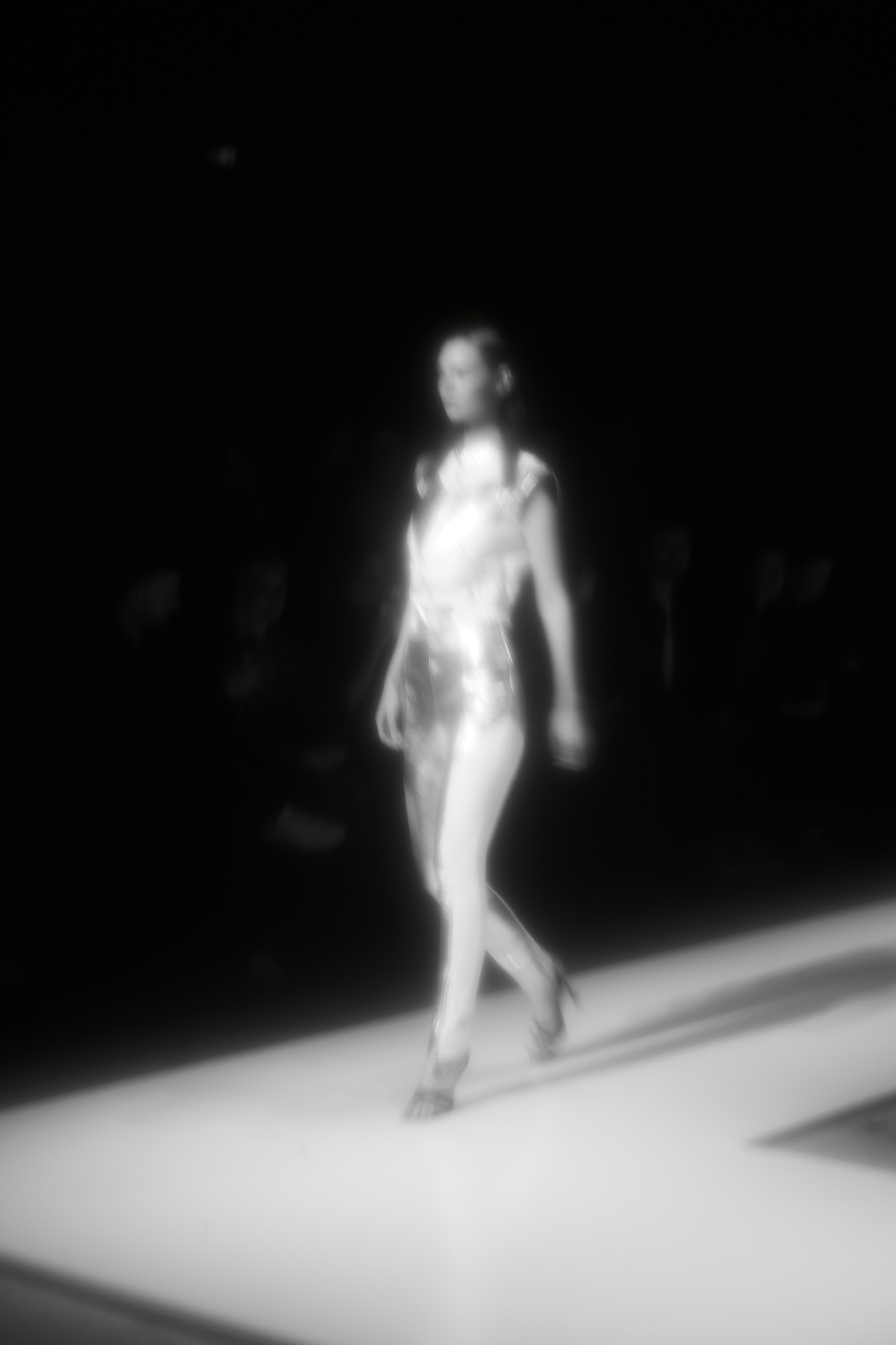 Неделя Моды в Москве Октябрь 2024 (Черно-белый). Фотограф в Мурманске Оксана Черноморец