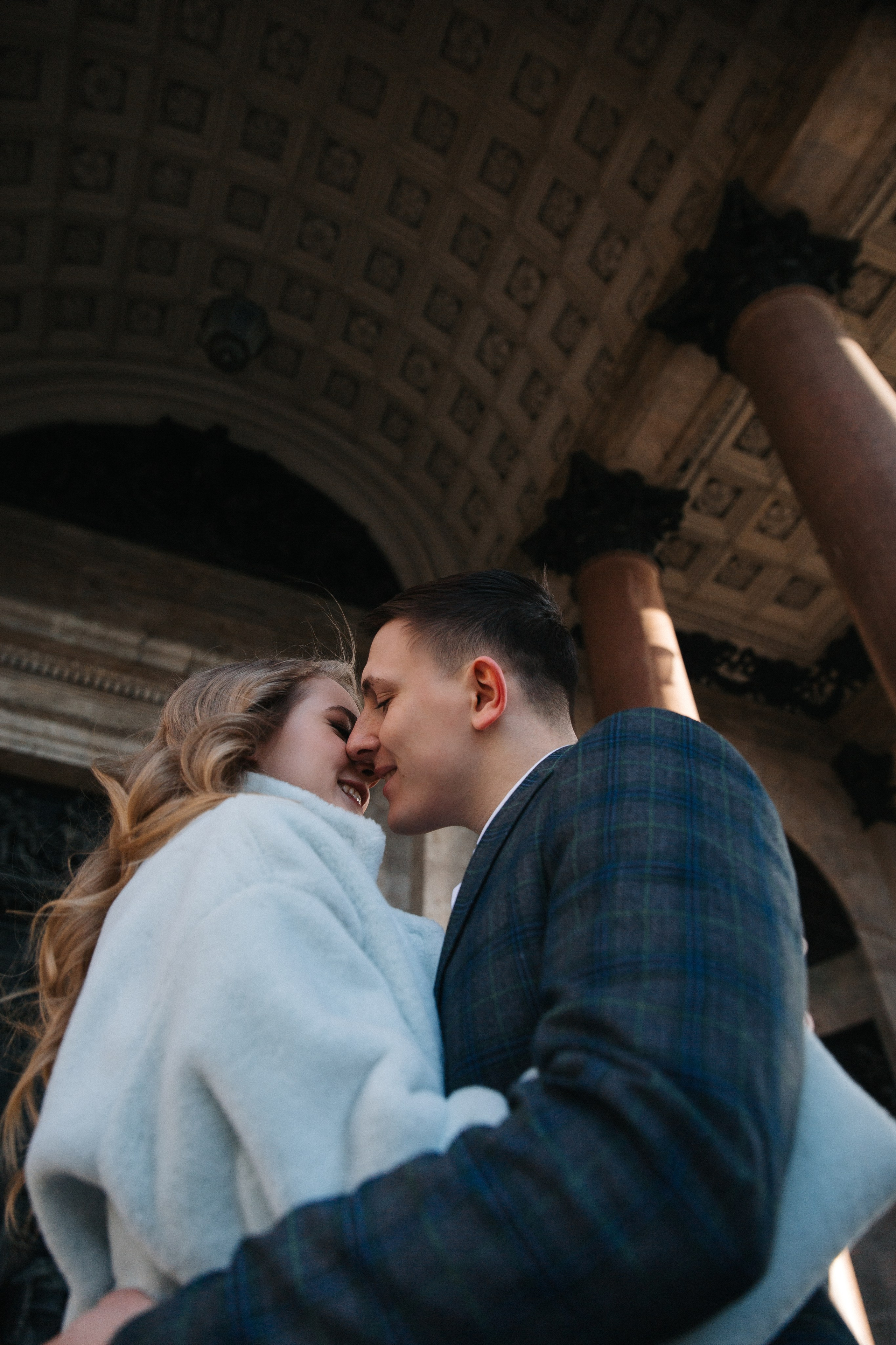 ДВОРЕЦ № 1 | Март, Исаакий, Английская набережная. Свадебный фотограф в Санкт-Петербурге Полина Корзухина