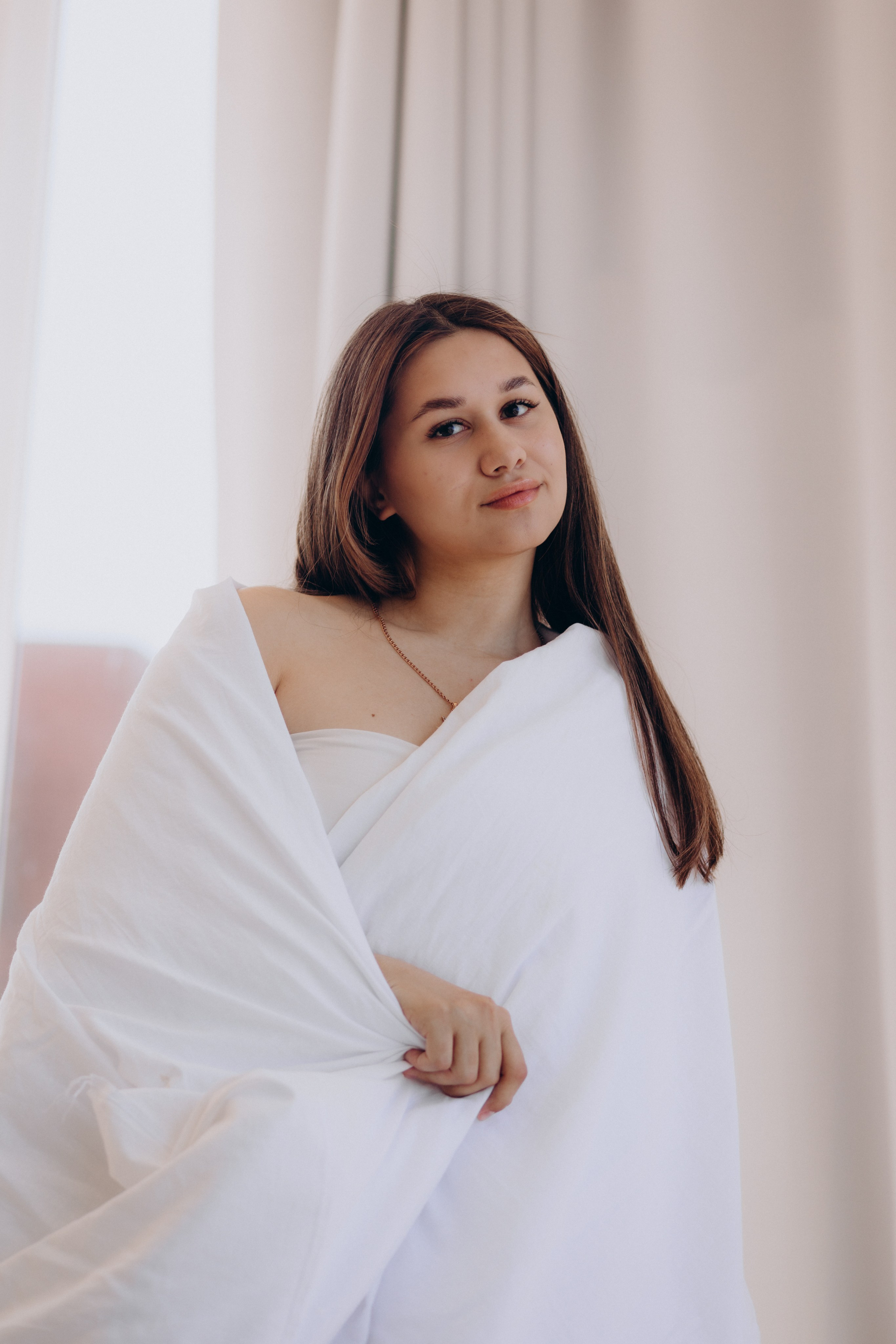 Фотосессия для контента салона красоты Бровико. Фотограф в Санкт-Петербурге Разиля Идиятуллина