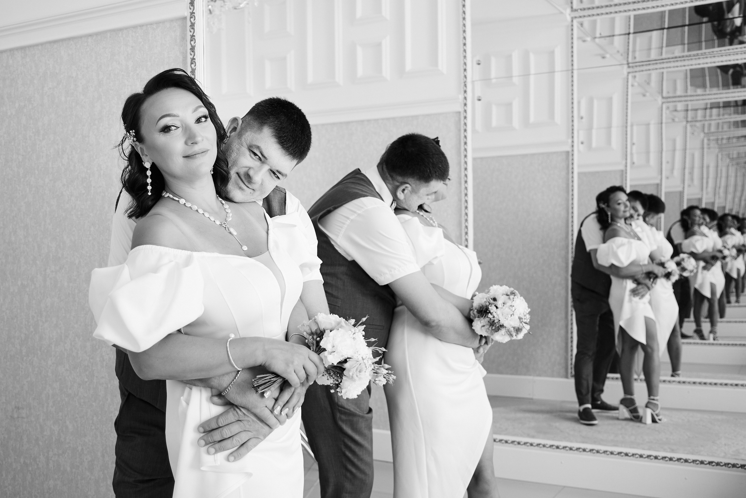 Фотосъемка в ЗАГСе, прогулка молодых, банкет