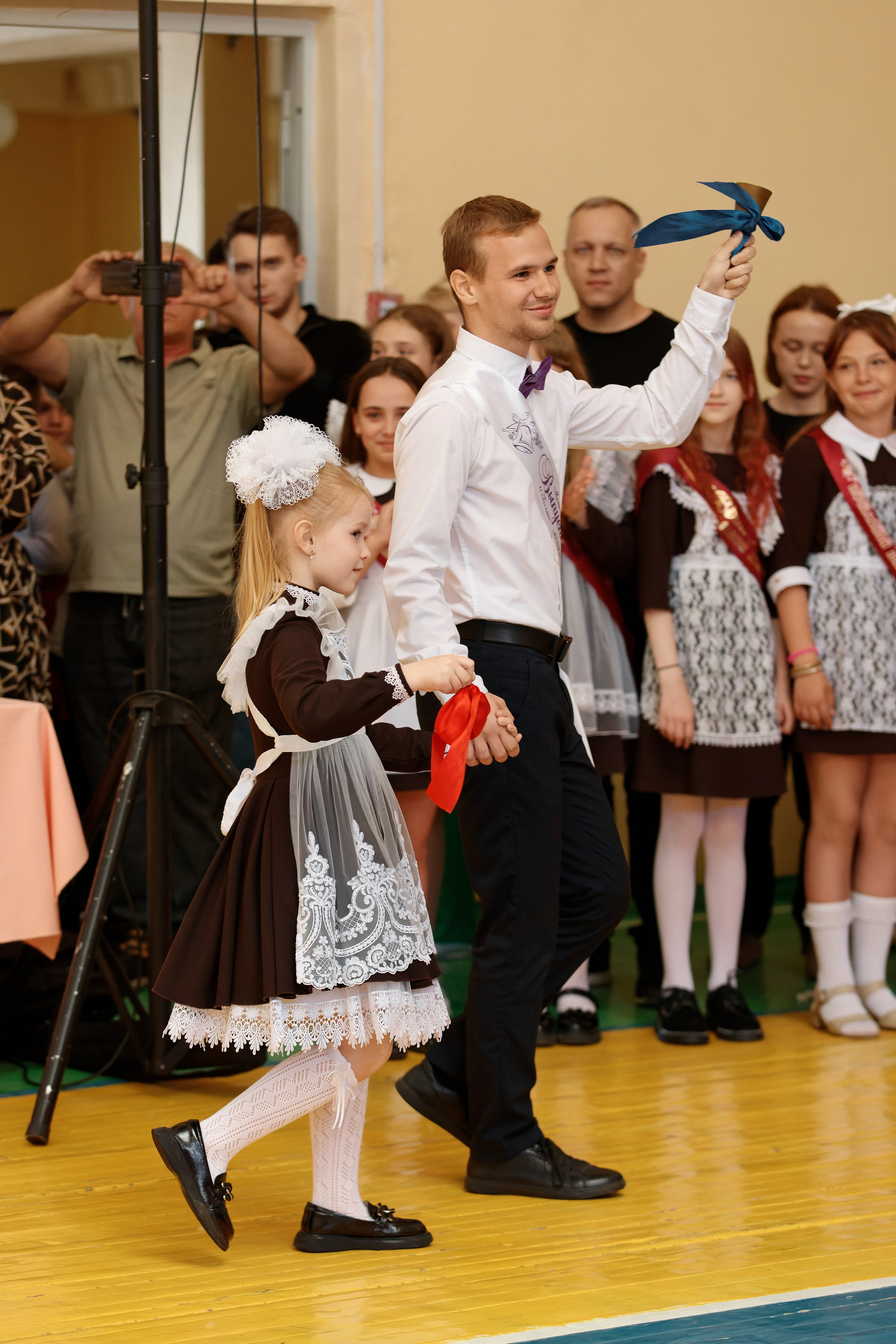 Последний звонок Школа № 42. Семейный фотограф — Макс Белогрудов