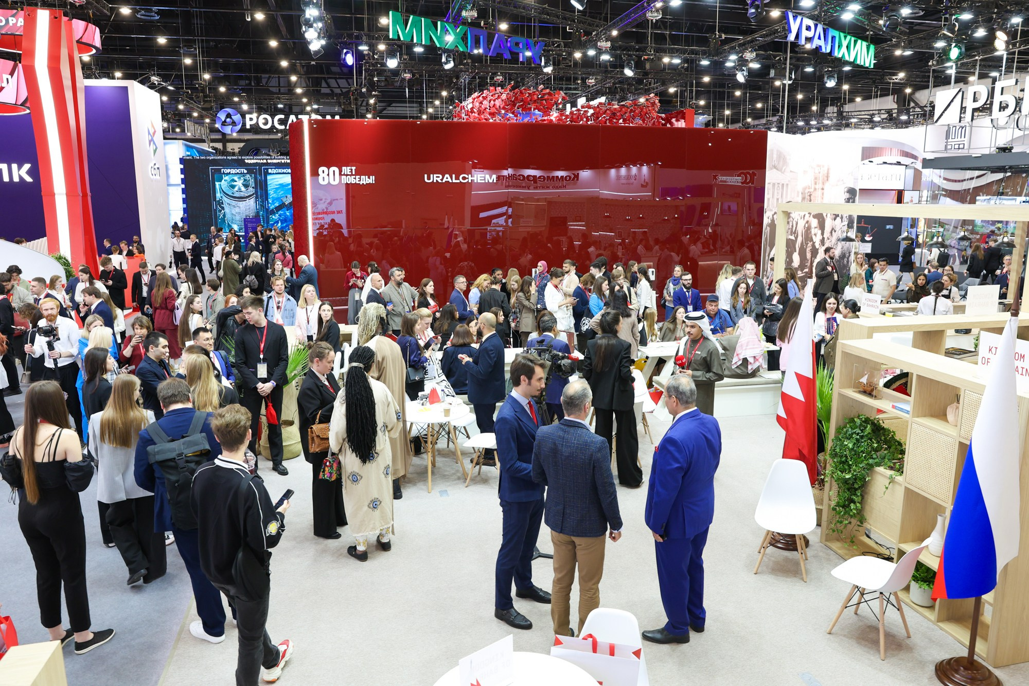 Стенд Королевства Бахрейн на ПМЭФ 2025. Фотограф Дарья Попова