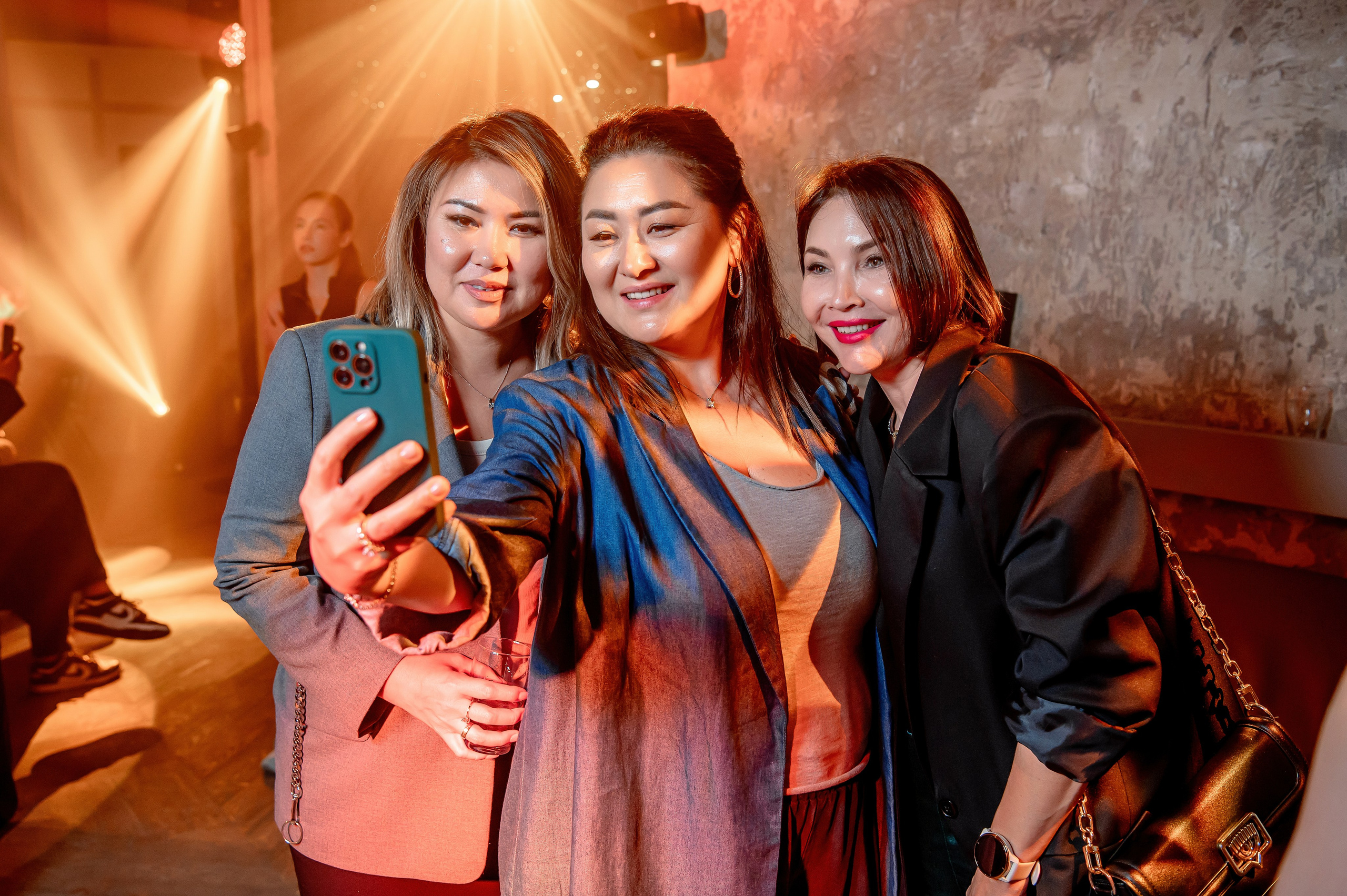 Brand Events. Елена Северина фотограф, Алматы: репортаж (спорт, концерты, конференции), предметная и фуд-съёмка, портреты, каталоги, фэшн, ретушь