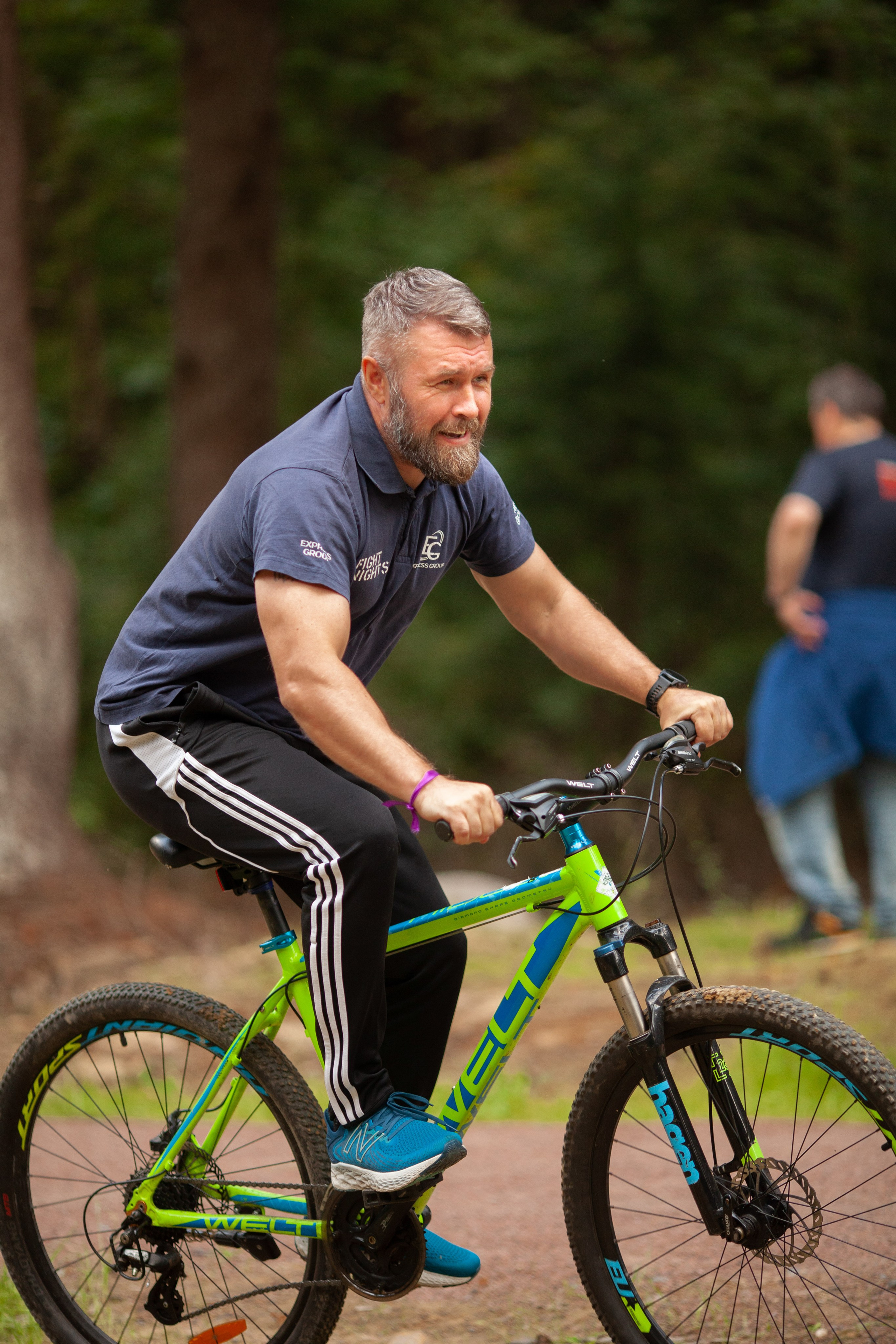 Аметист — тимбилдинг. Двойняшки-фотографы Анна и Анастасия в Санкт-Петербурге