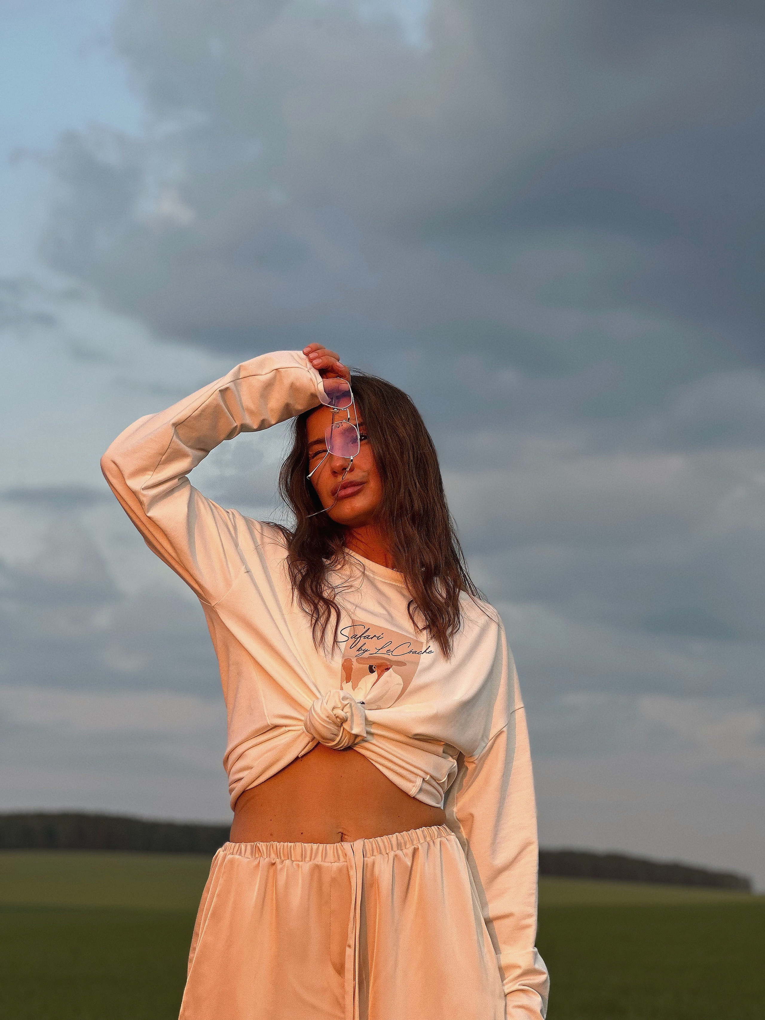 Летний lookbook для бренда одежды «LeCóache». Главная