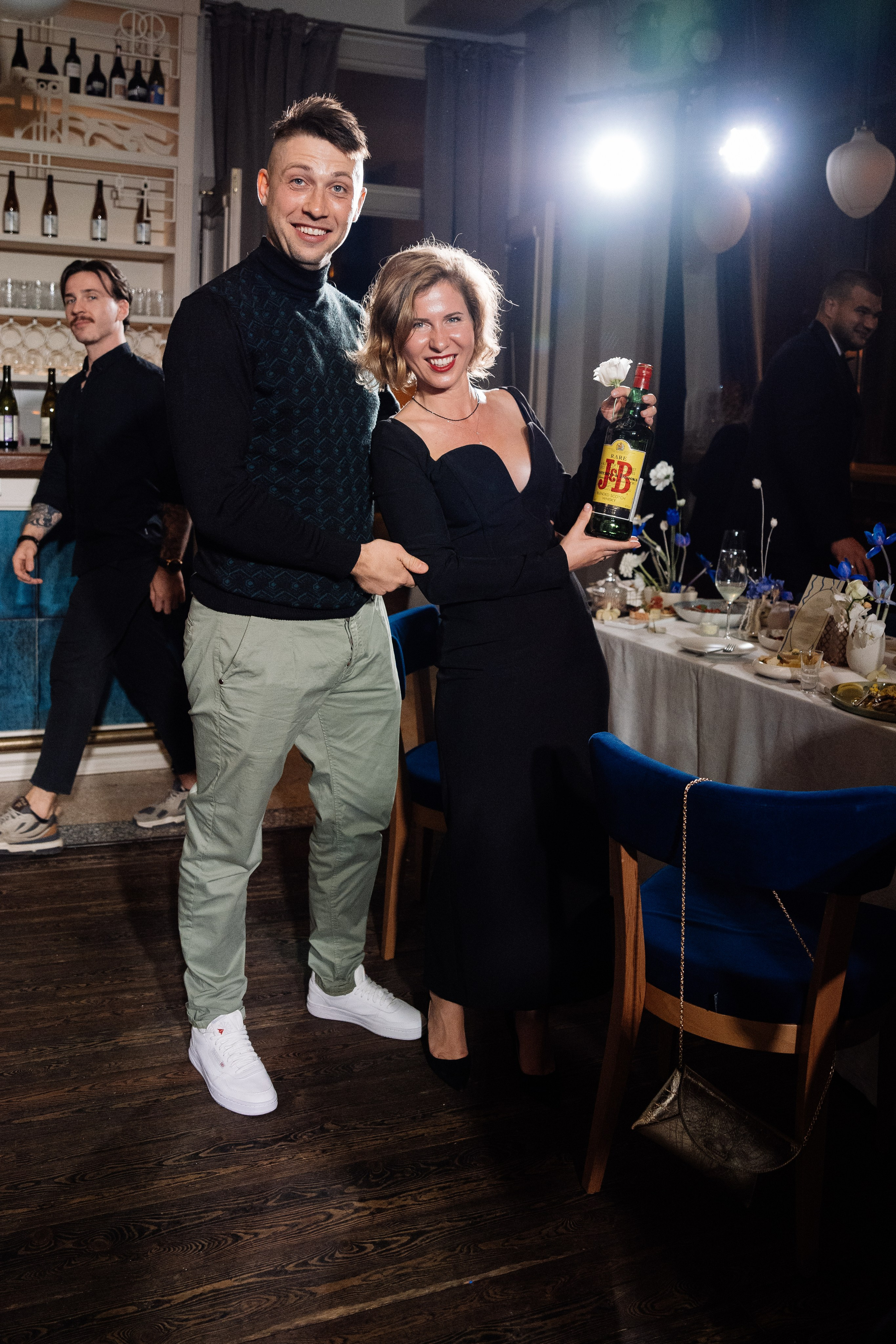 Свадьба в сошиал клабе. Свадебный фотограф организатор в Санкт-Петербурге Ассоль Опарина