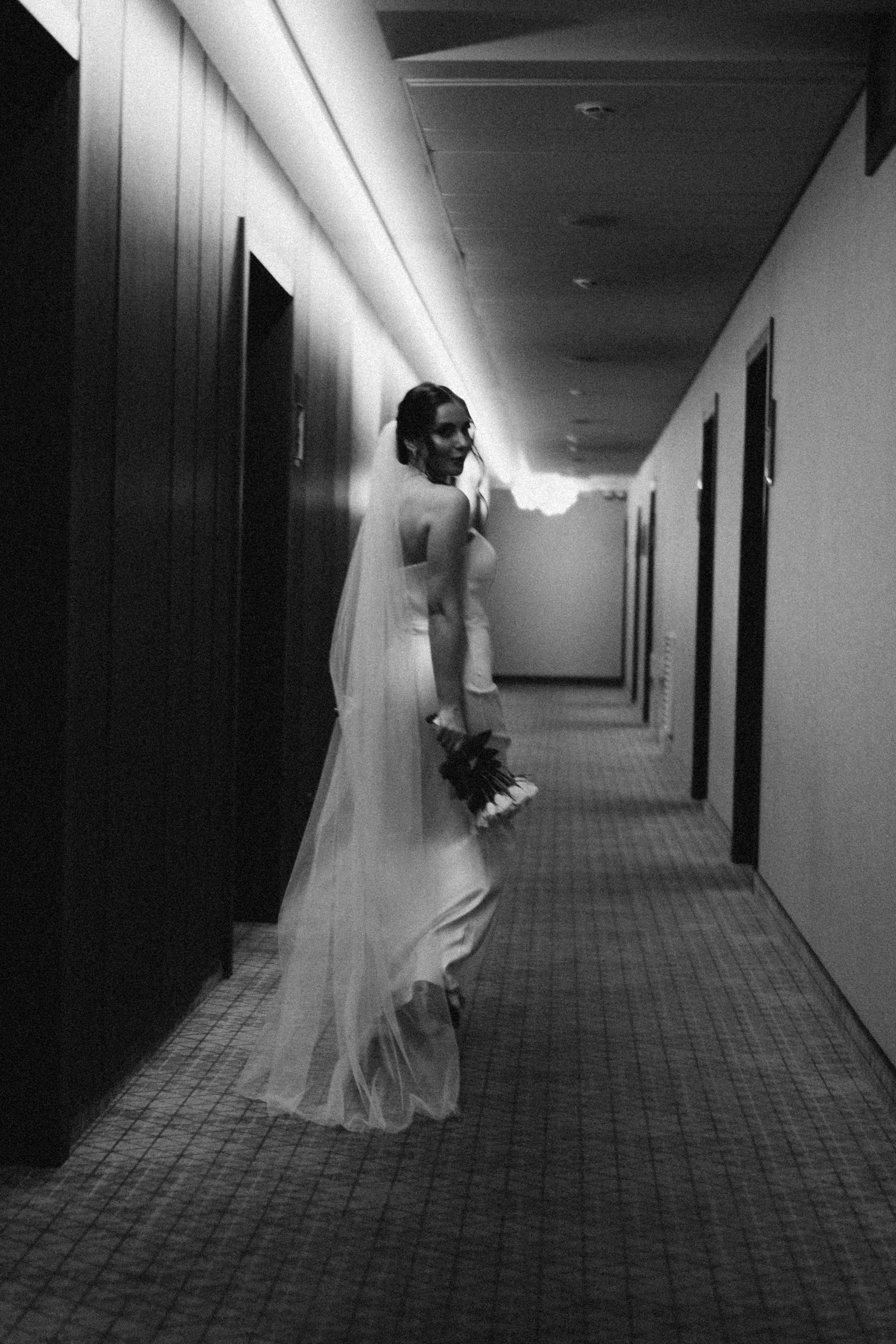 СВАДЕБНАЯ СЬЕМКА СБОРОВ ЖЕНИХА И НЕВЕСТЫ В ОТЕЛЕ И ТАКЖЕ ФОТОСЕССИИЯ В ОТЕЛЕЕ МЕГАПОЛИС БРЯНСК. Профессиональный фотограф, Санкт-Петербург — Виктория Богомолова