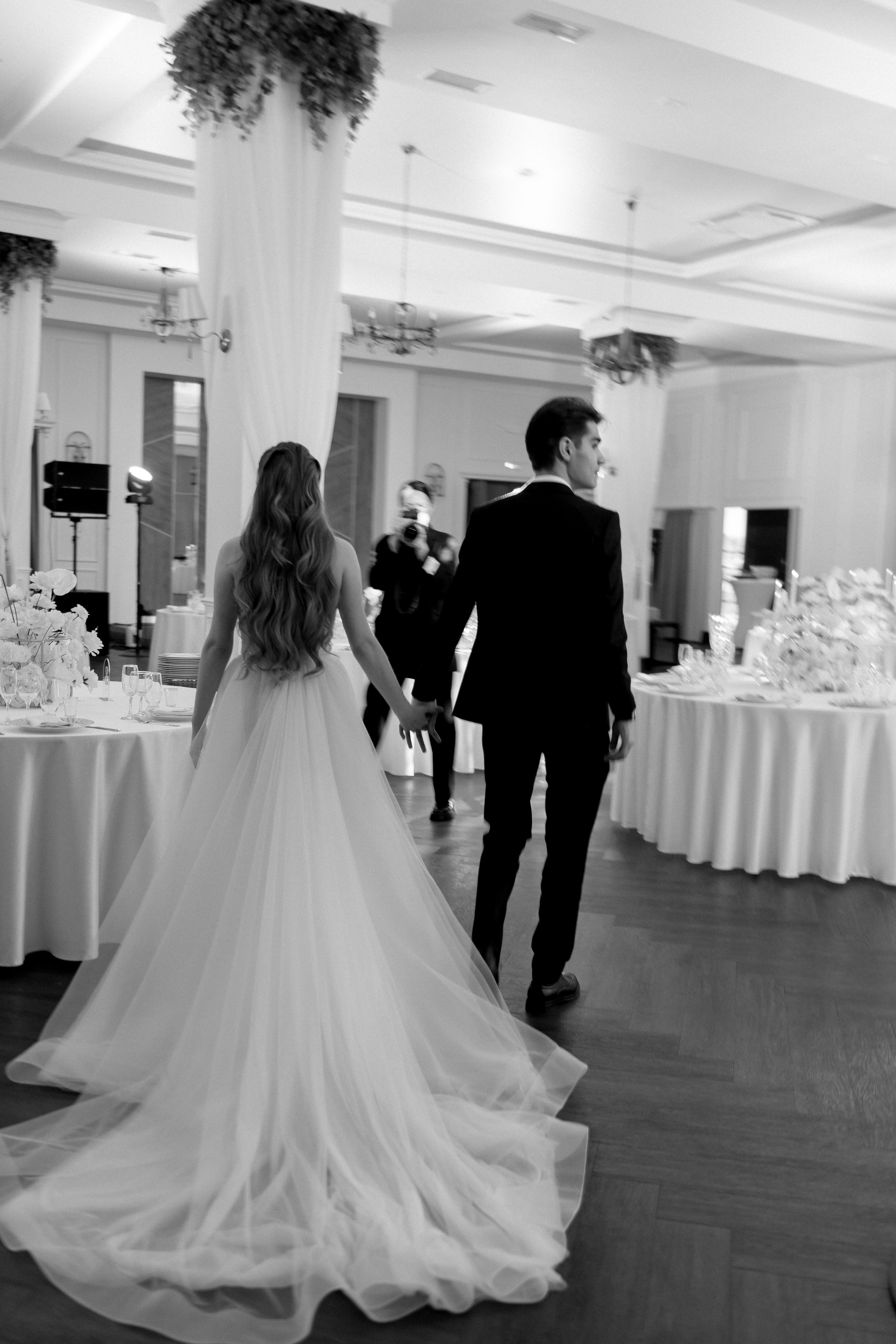 СВАДЕБНАЯ СЬЕМКА СБОРОВ В ОТЕЛЕ И ВЫЕЗД НА ЦЕРЕМОНИЮ (СНЯТО В СИБИРЕ В НИЖНЕВАРТОВСКЕ). Профессиональный фотограф, Санкт-Петербург — Виктория Богомолова