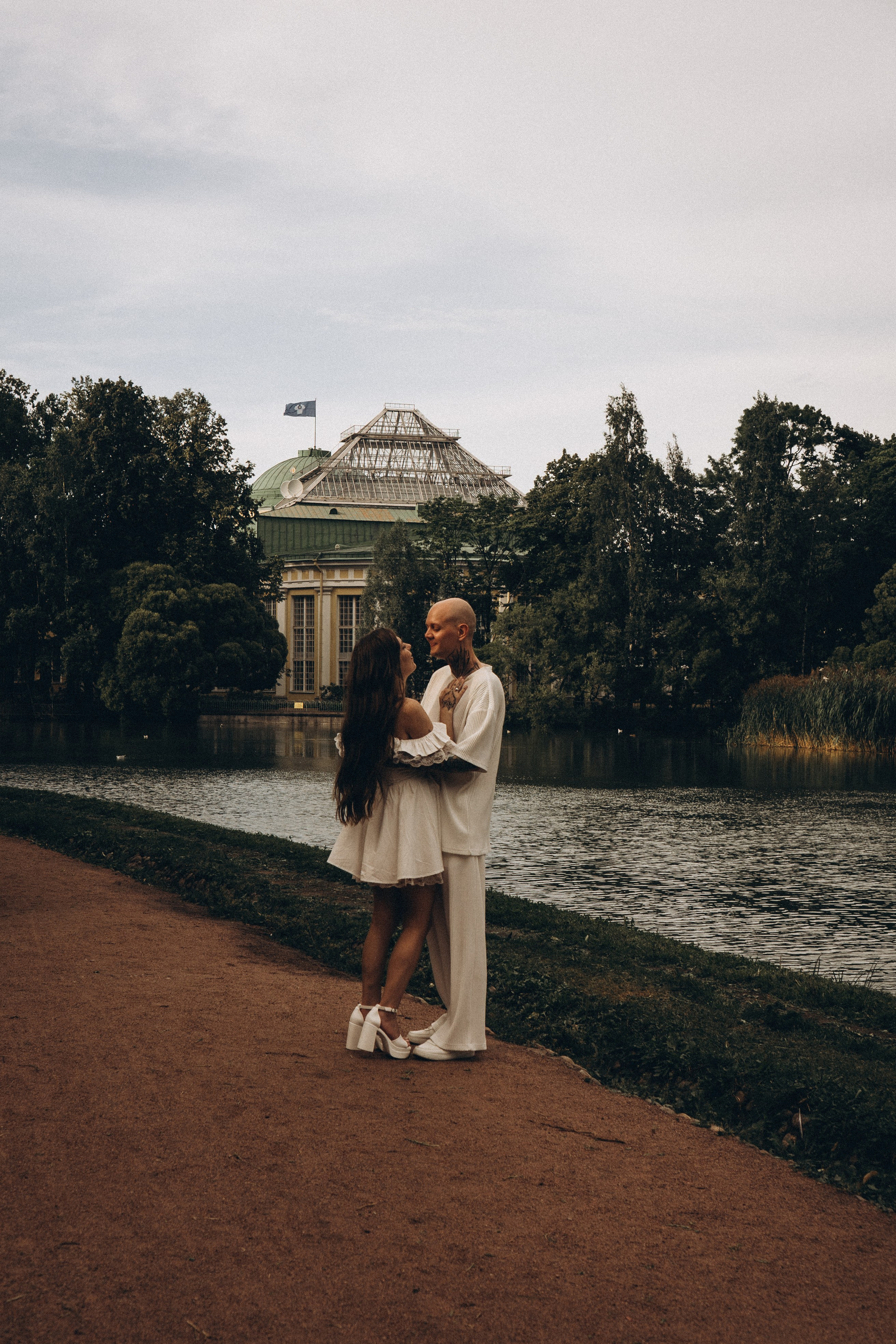 СВАДЕБНАЯ ПРОГУЛКА ПО ТАВРИЧЕСКОМУ САДУ И НЕВСКОЙ РАТУШЕ. Профессиональный фотограф, Санкт-Петербург — Виктория Богомолова