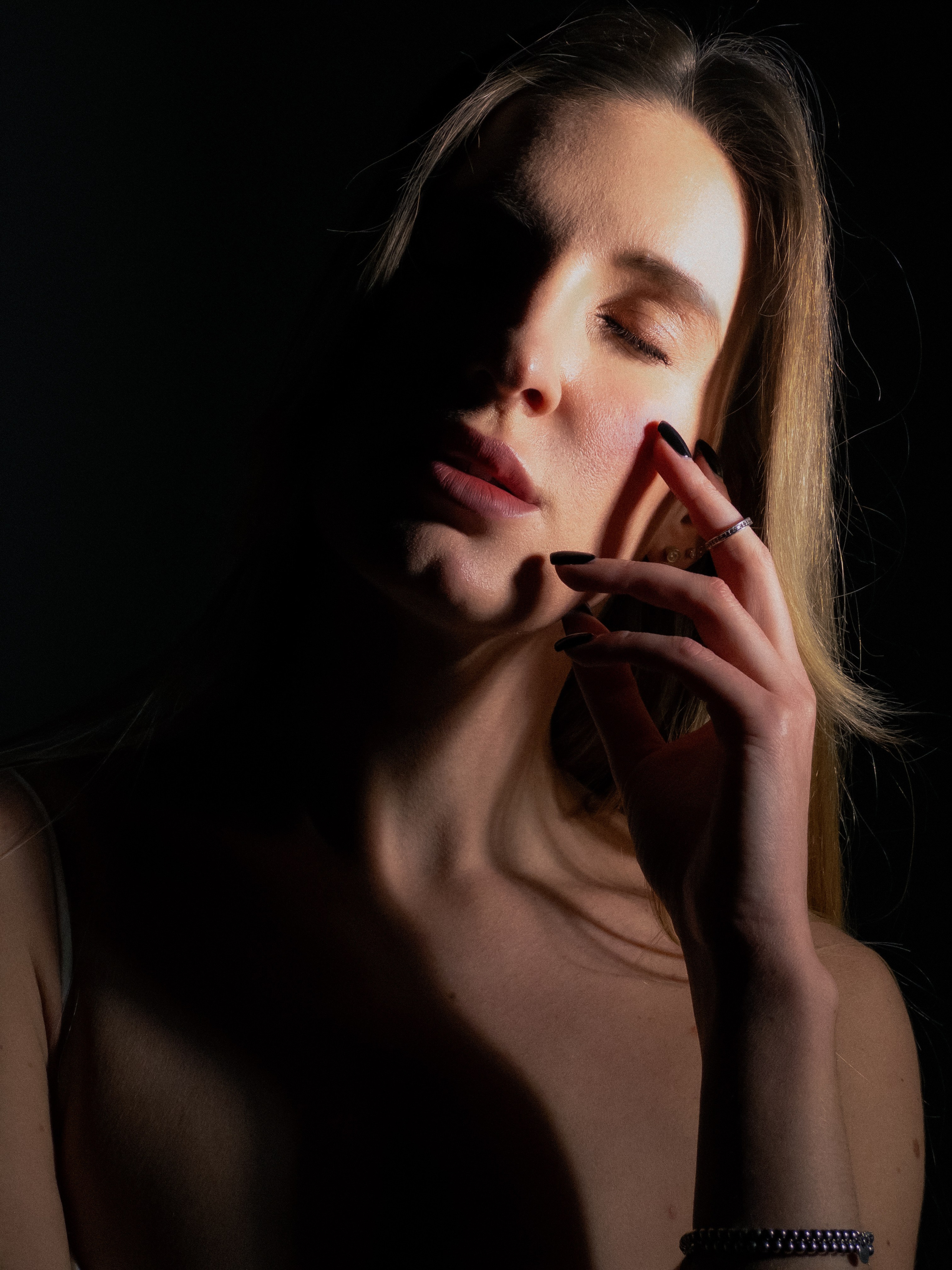 Женя | Студийная съемка. Фотограф Барнаул Софья Бояринова