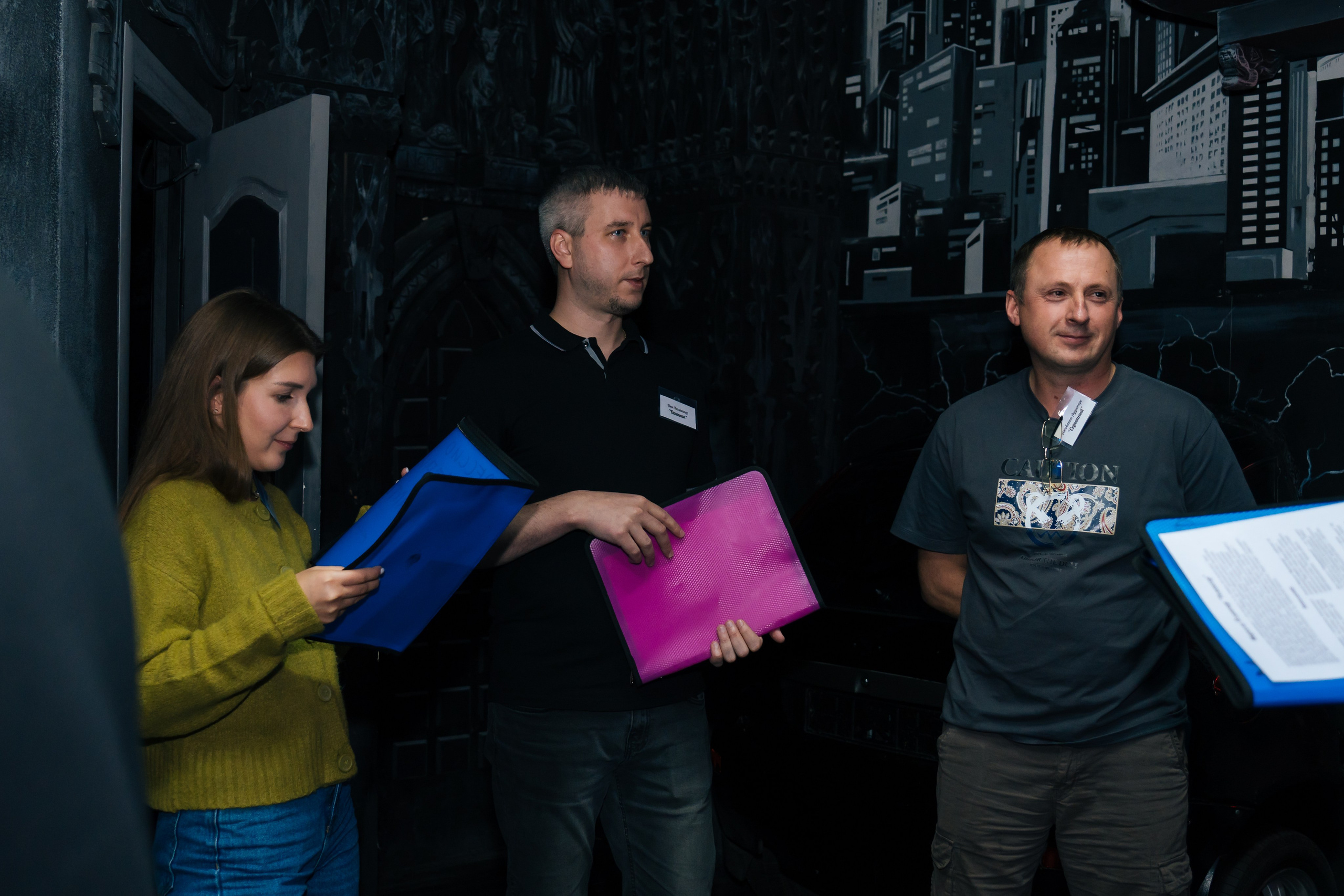 Квесты и праздники в Нелогике. Фотограф в Москве. Индивидуальные и парные съёмки, мероприятия, промо-съёмки для артистов