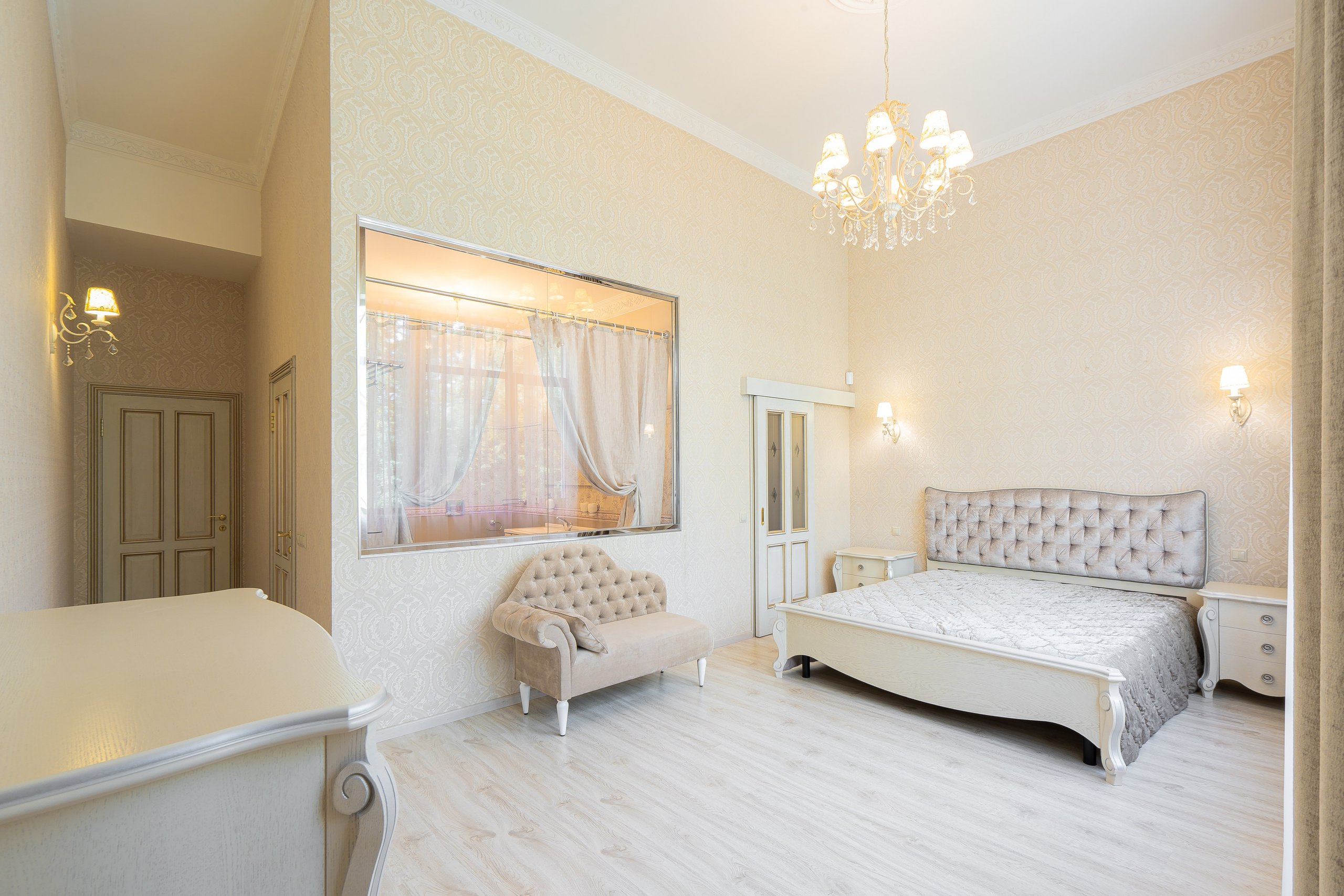 Счастливая. AEprod 📸 Фото | 3D туры | Видео | Озвучивание