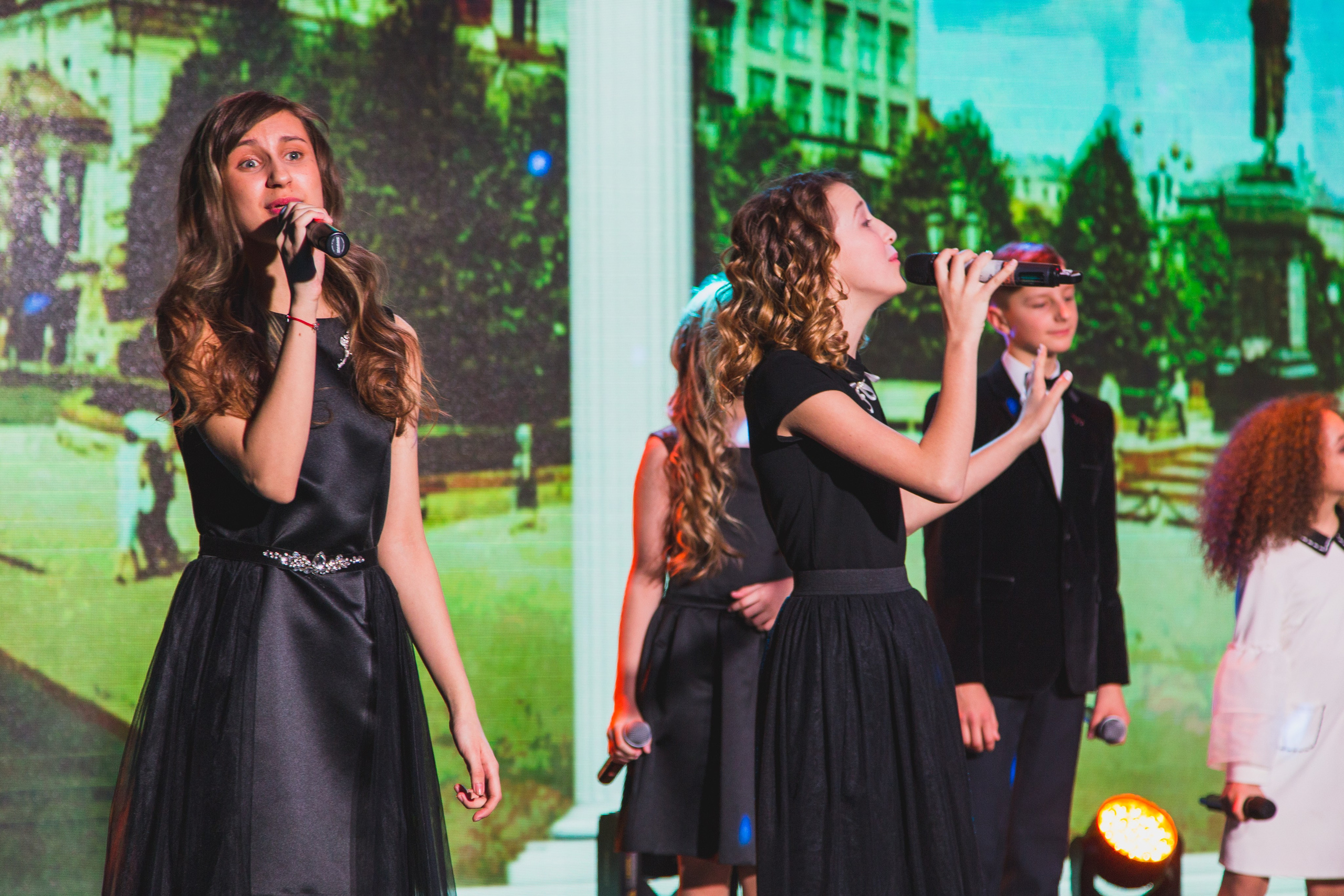 О2ТВ группа СТРАНА. Видеооператор/Фотограф Николай Завьялов