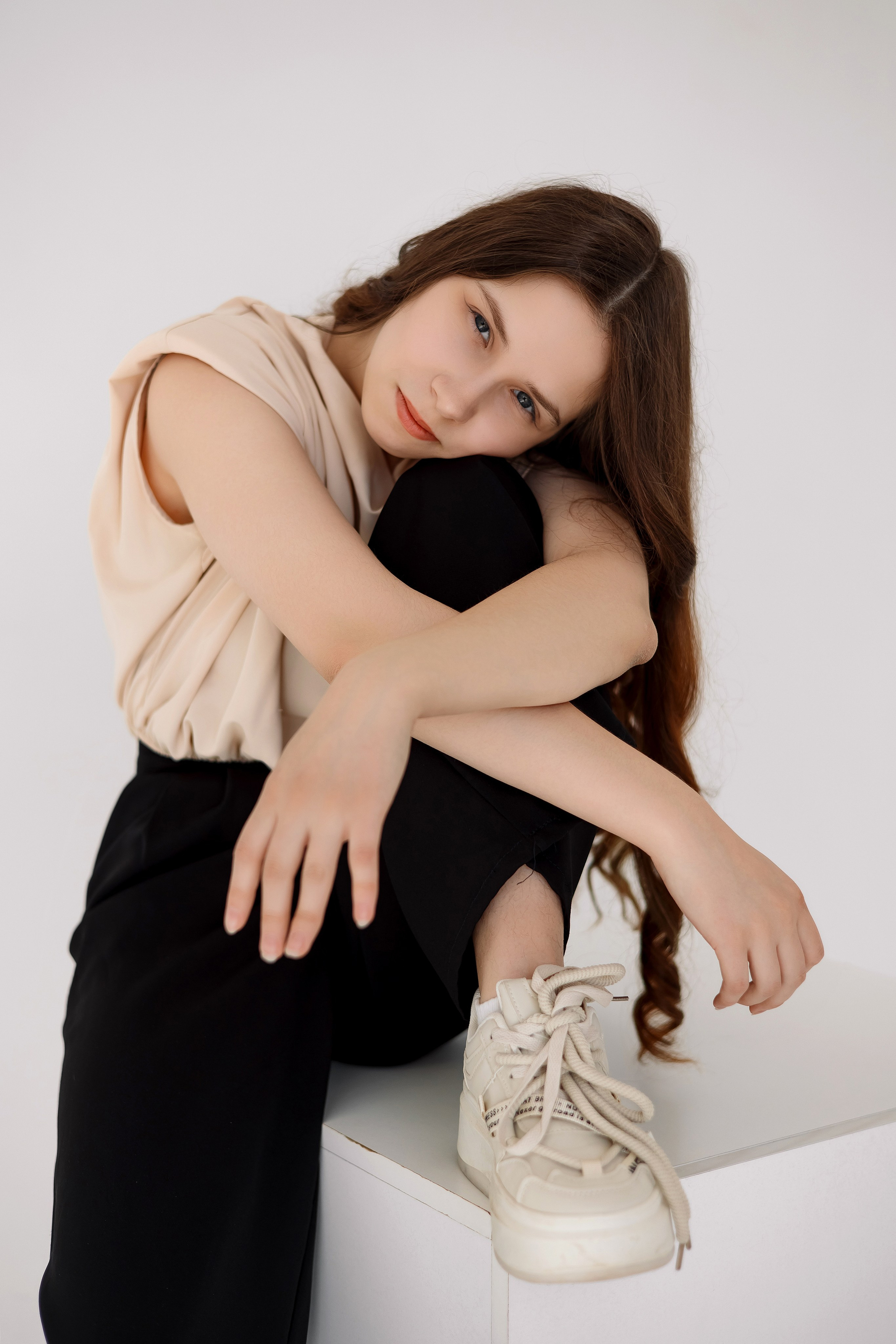 11 класс съемка на циклораме. Фотограф Любовь Корниенко, Примоский край