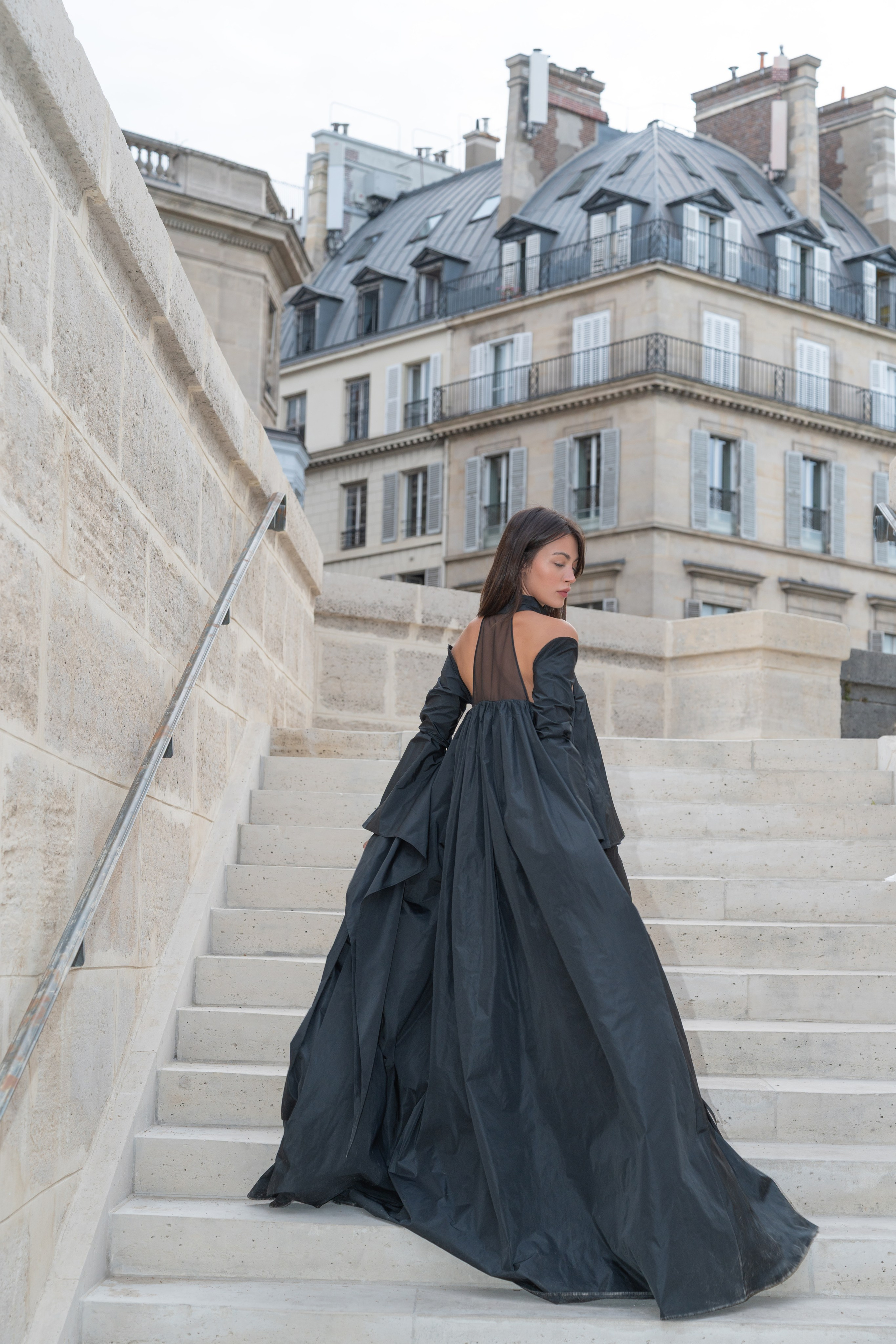 PH: @elleurakova_film. SKARetouch