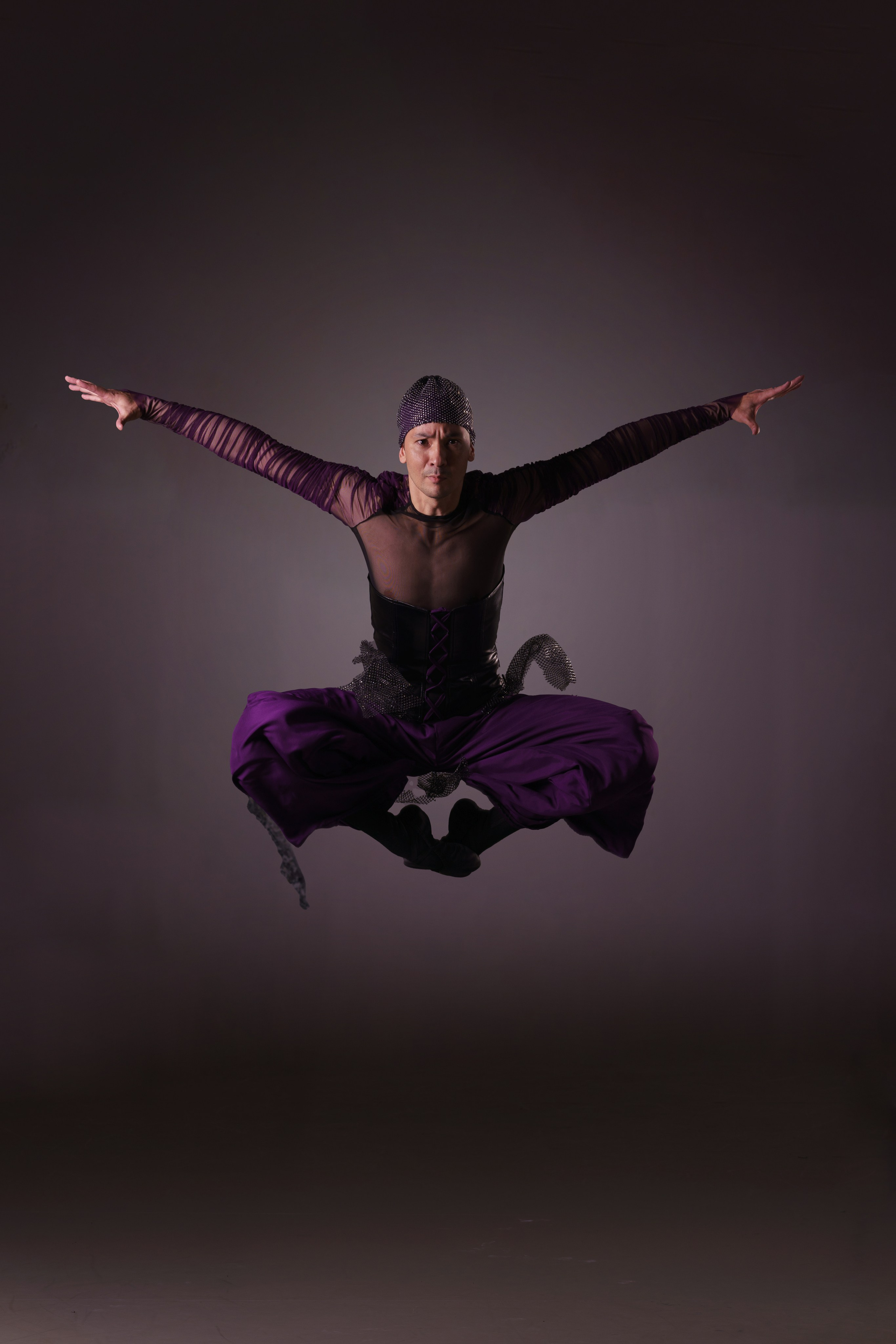 Анонс спектакля «Легенда о Тюльпане». Фотограф Алматы, курс по Фотографии в Алматы. Дмитриева Наталья