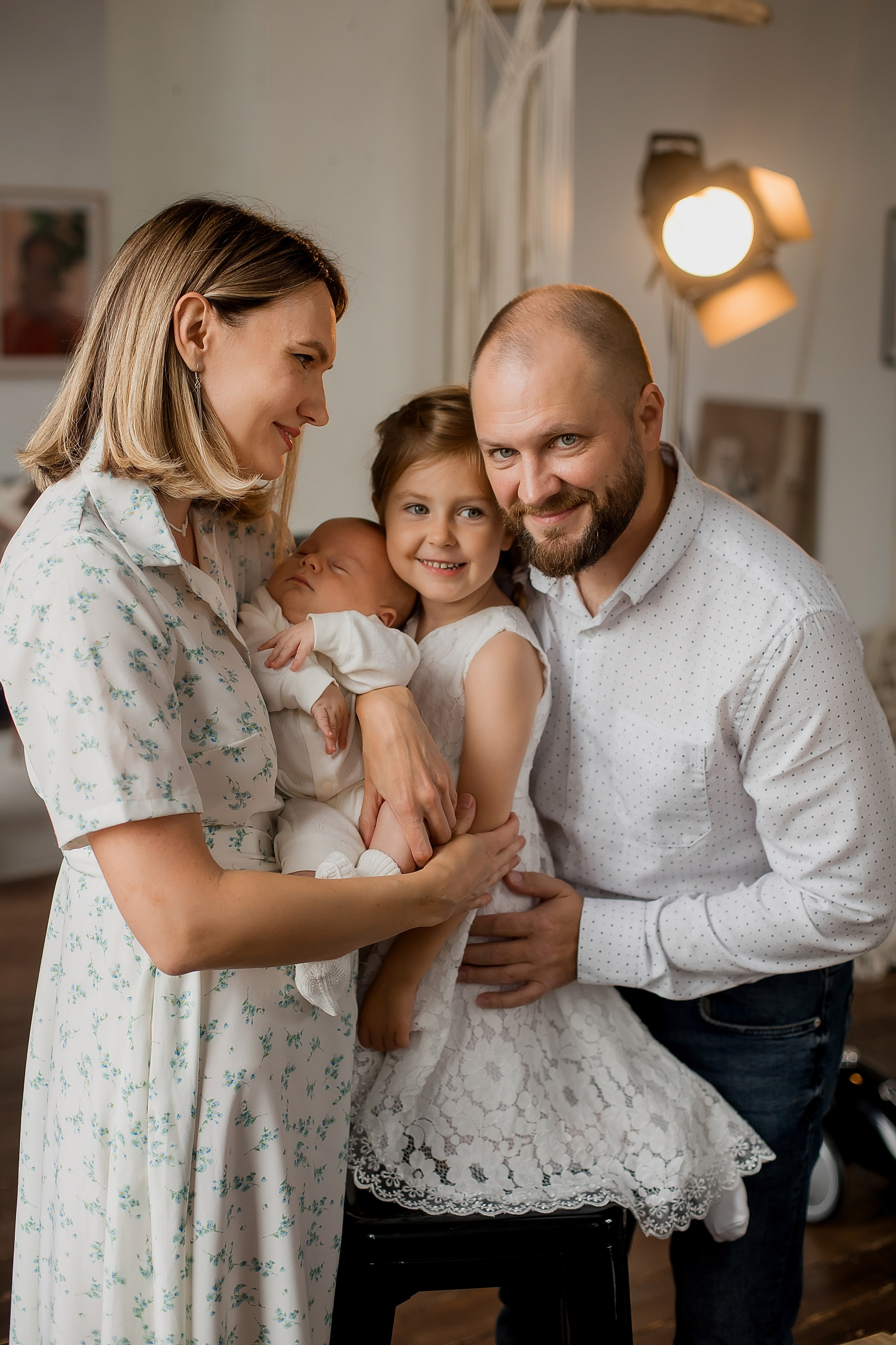 Семейная фотосессия в студии. Фотограф в Москве Авдеева Мария
