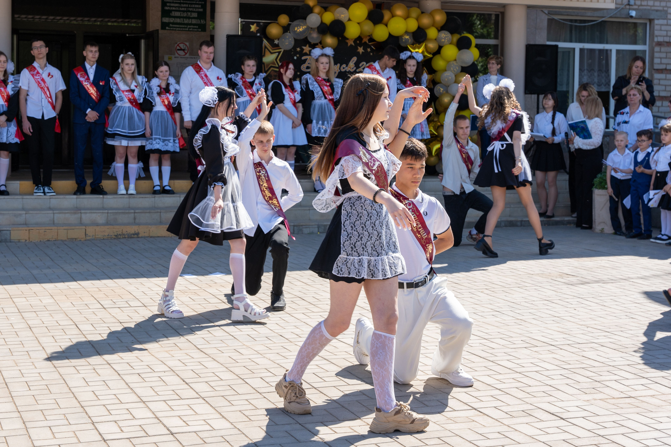 Прощай, школа, здравствуй, мир! Последний звонок и выпускной 9 А» класса. Фотограф |Ленинск, Волжский, Волгоград| Наталья Савилова