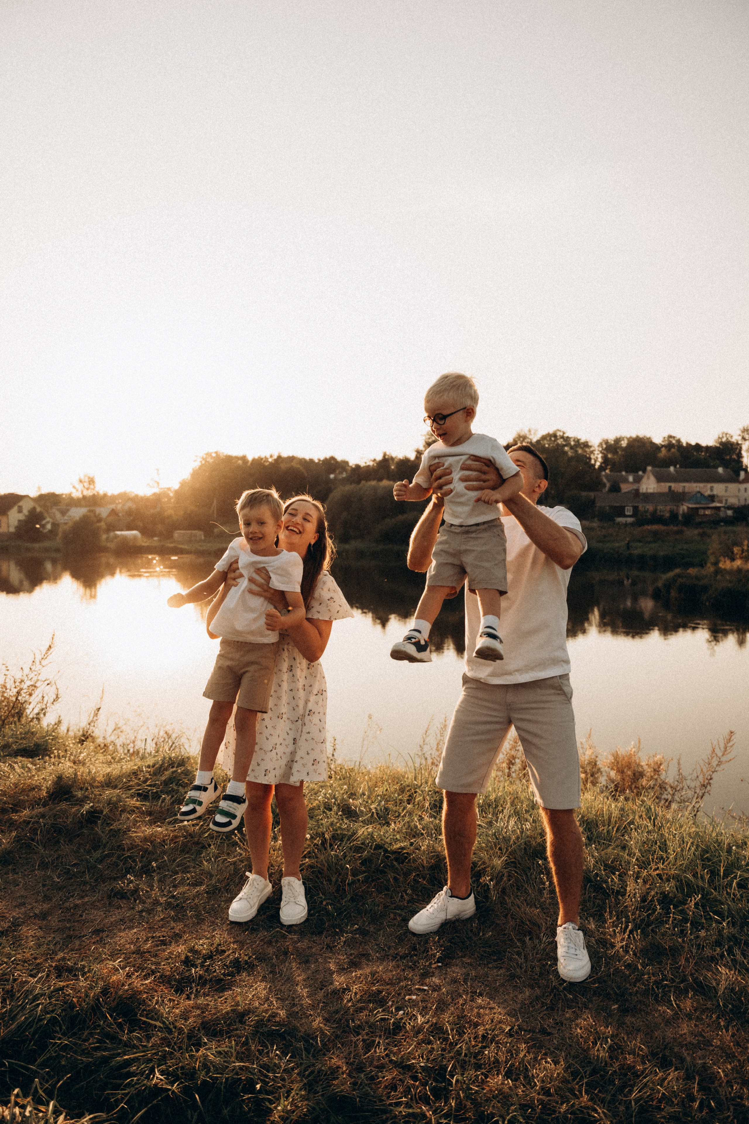 Марина, Саша, Максим и Дениска. Фотограф Мария Миллс | Минск