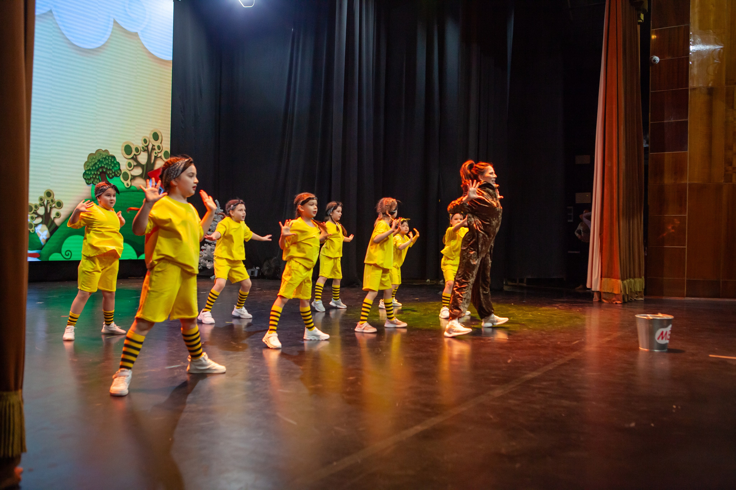 Концерт детской танцевальной школы. Репортажный, семейный, свадебный, портретный фотограф