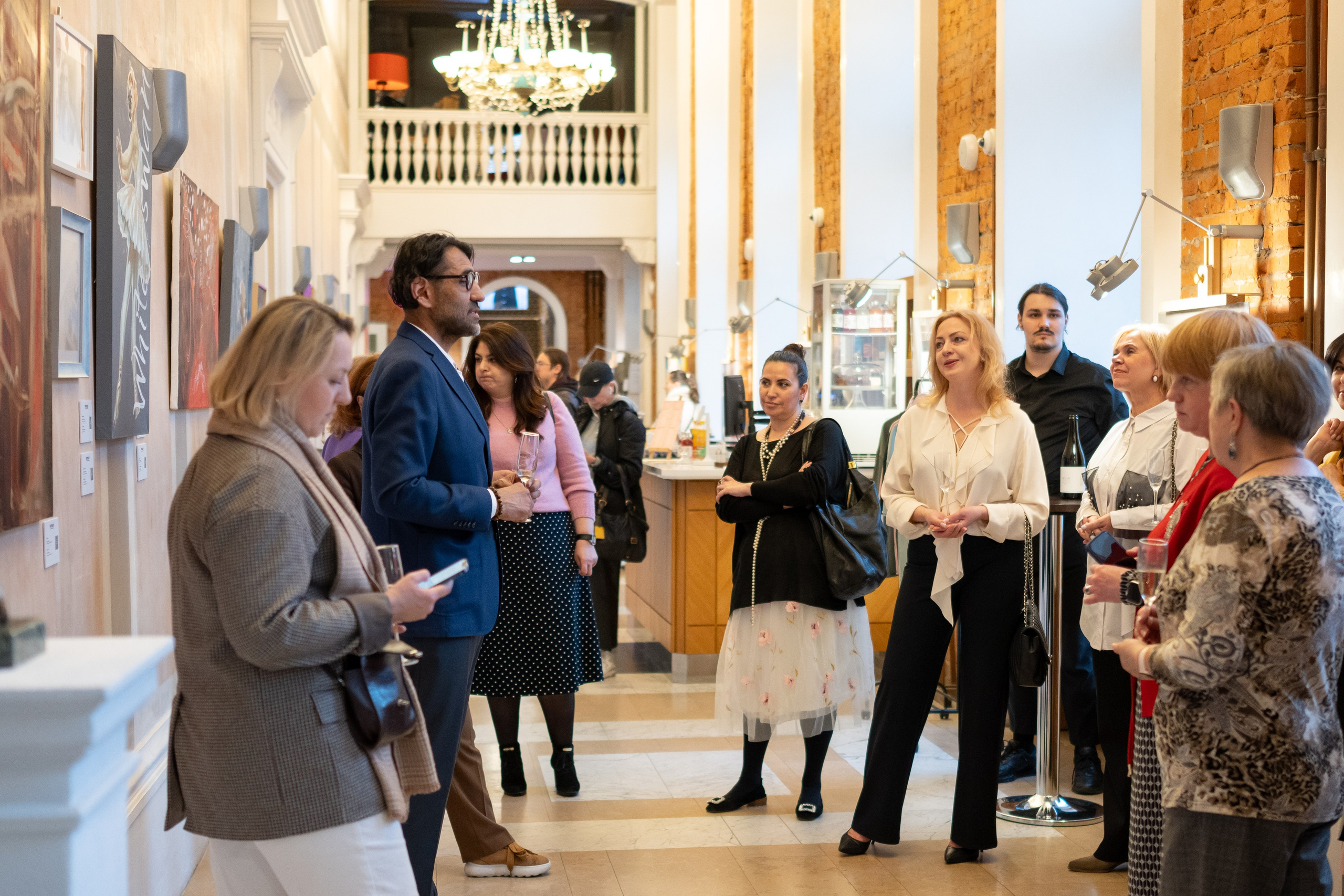 Выставка «Мы и Майя» — экскурсия и дегустационный ужин. Фотограф и видеограф в Москве Анна Матюхина