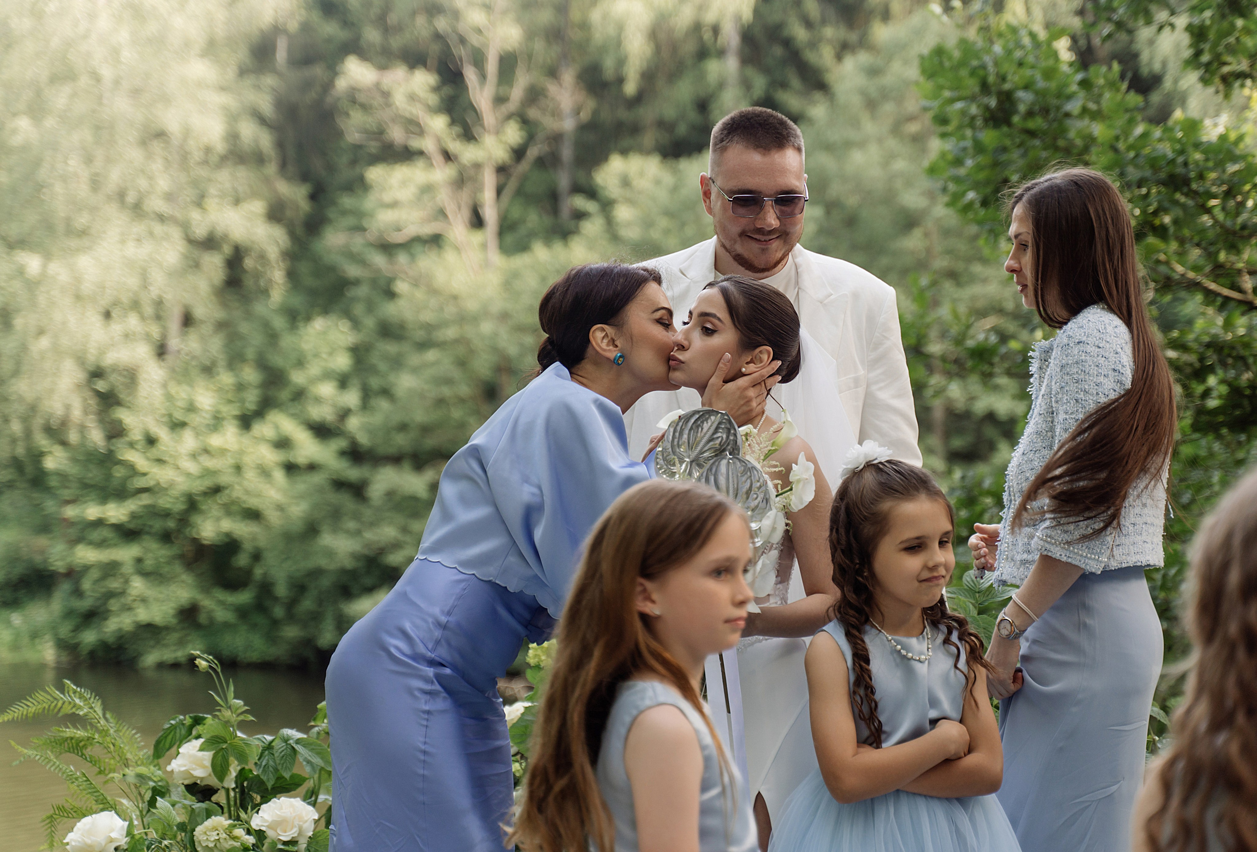 Иван и Изабелла «Веранда Отрадное». Свадебный фотограф
