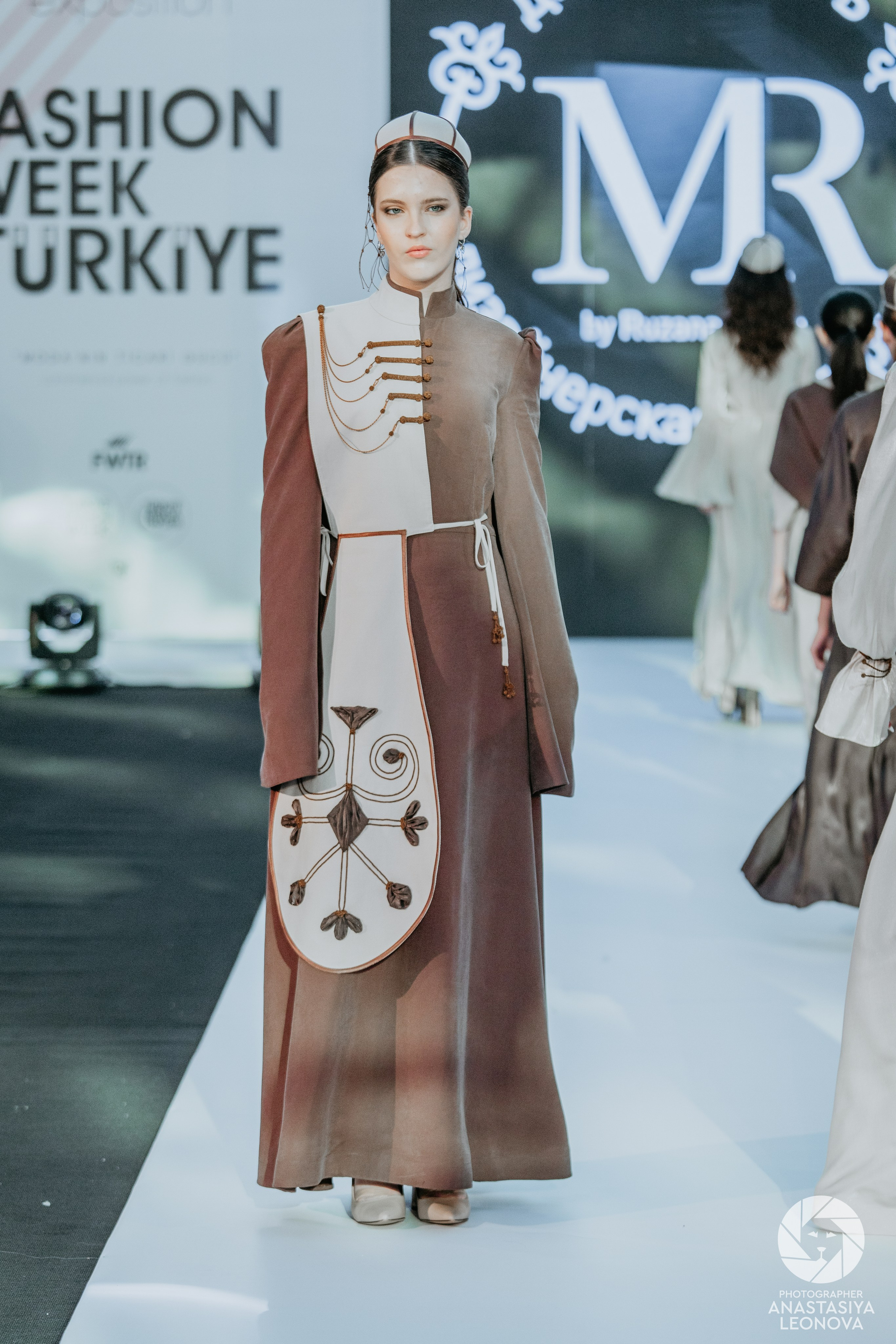 Fashion Week Türkiye [spring, 2025]. Anastasia Leonowa