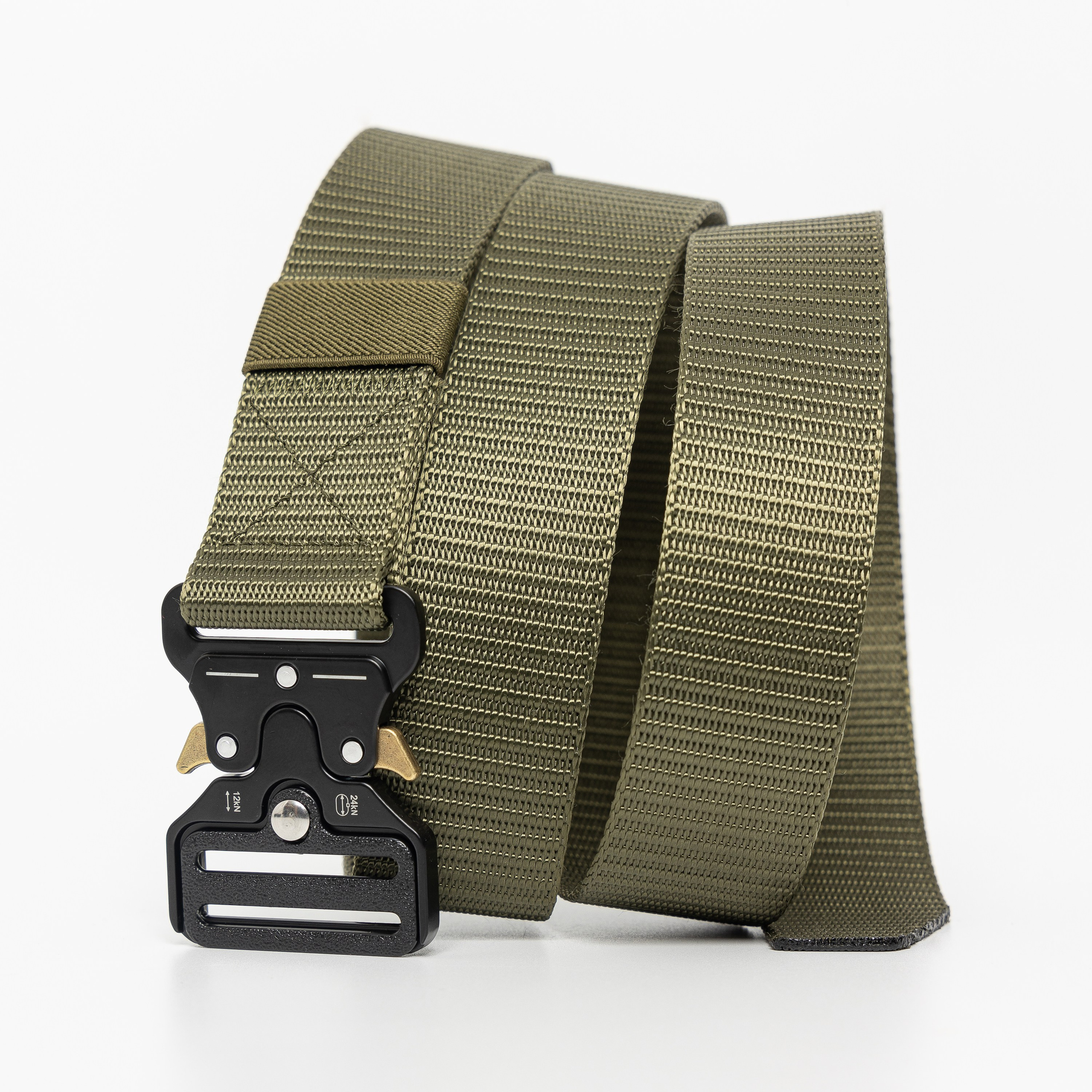 Фотосъемка ремней для маркетплейсов. Алексей Темнов — фотограф в Пятигорске