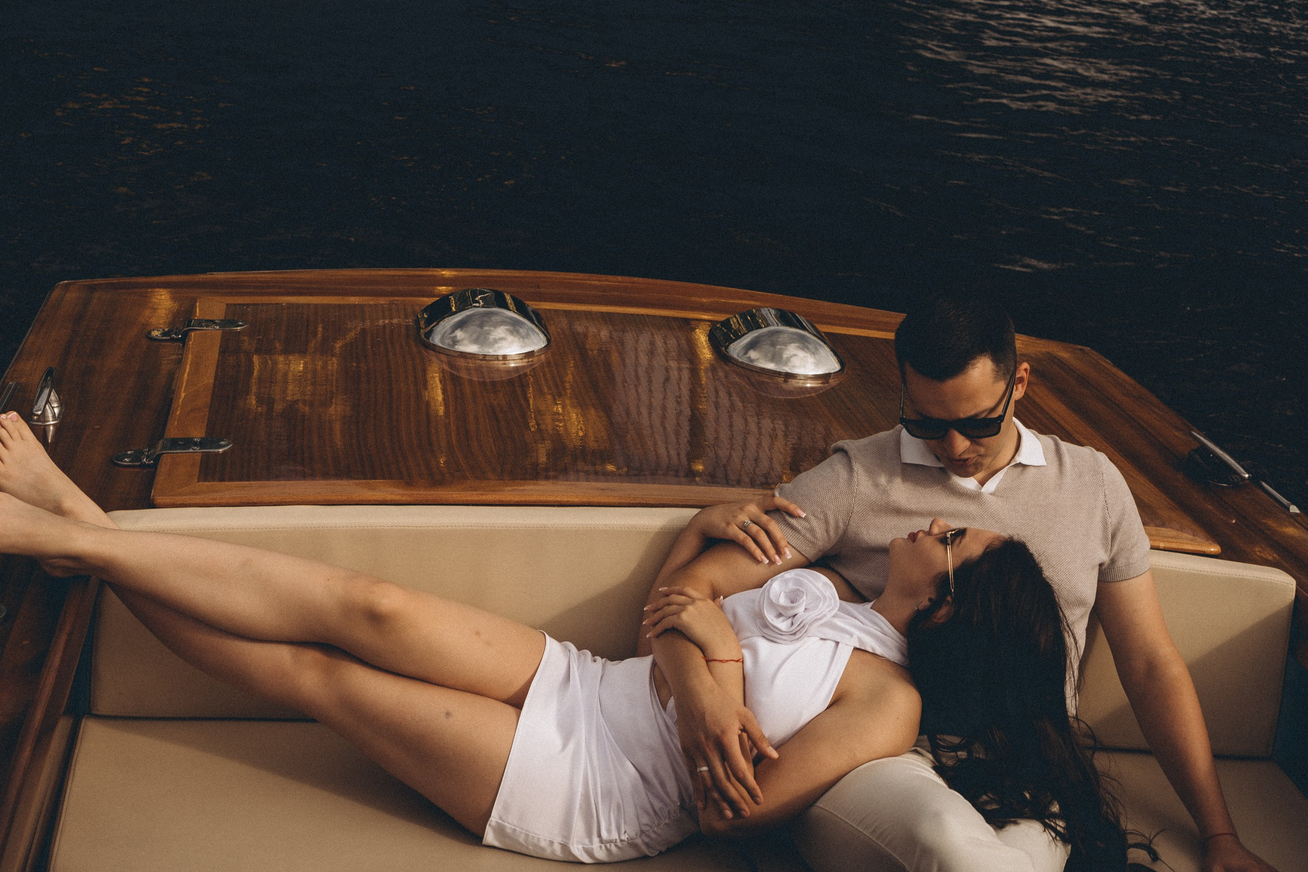 СВАДЕНБНАЯ СЬЕМКА НА КАТЕРЕ ПО КАНАЛАМ САНКТ-ПЕТЕРБУРГА И В АКВАТОРИИ НЕВЫ. Профессиональный фотограф, Санкт-Петербург — Виктория Богомолова