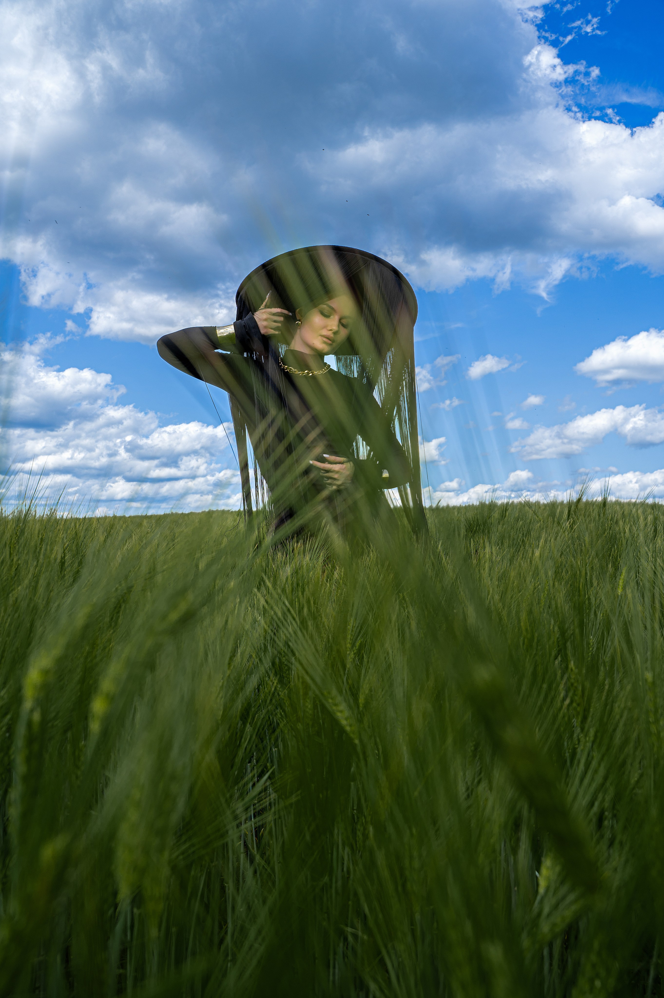 фотограф беларусь, индивидуальная фотосессия, съемка со стилизацией образа, фотограф Минск, женская фтосессия, портрет, съемка в поле, стильная съемка, фотосессия с готовым образом, как найти фотографа, фотограф Ольга Шаповалова. фотограф Беларусь, женская фотосессия, прогулочная съемка, стрит фотосессия, съемка с готовым образом 