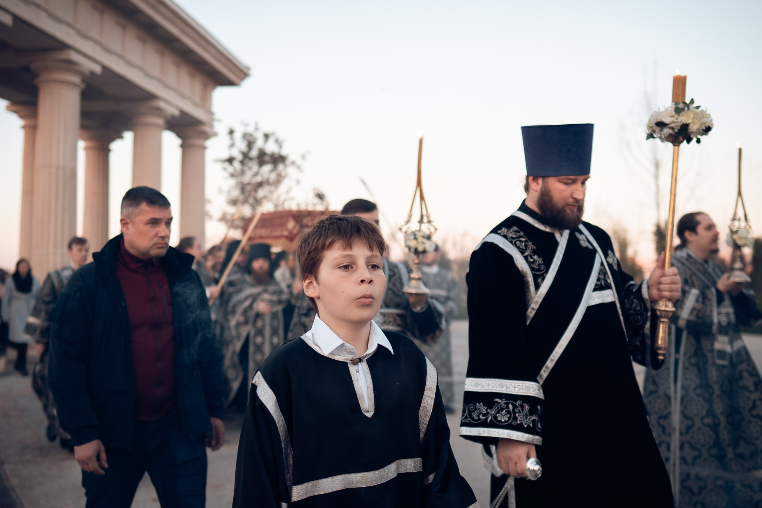 Богослужение Великой пятницы в Херсонесском монастыре Севастополь. Церковный фотограф Севастополь