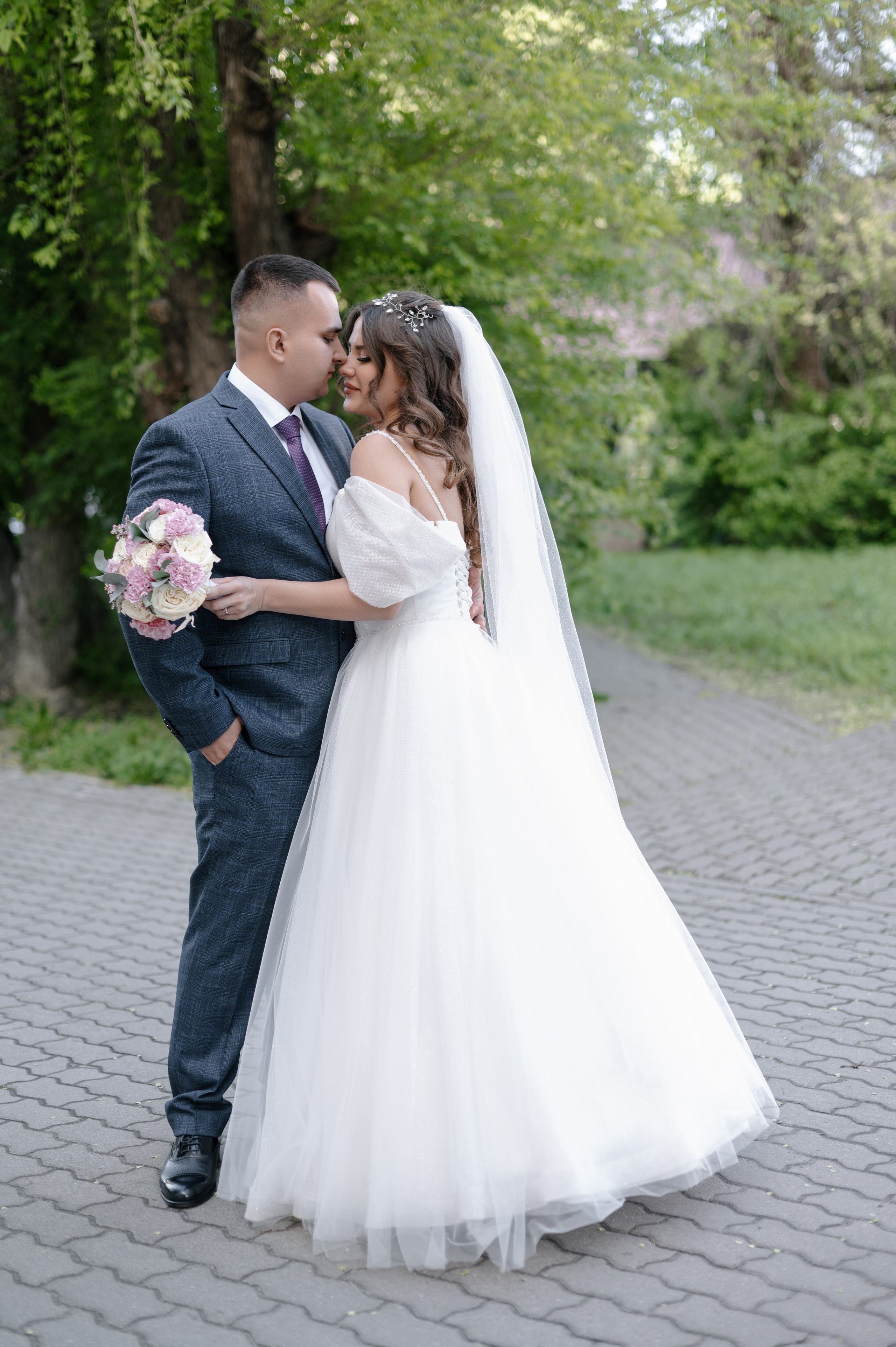 Виктор и Виктория. Свадебный фотограф Белгород
