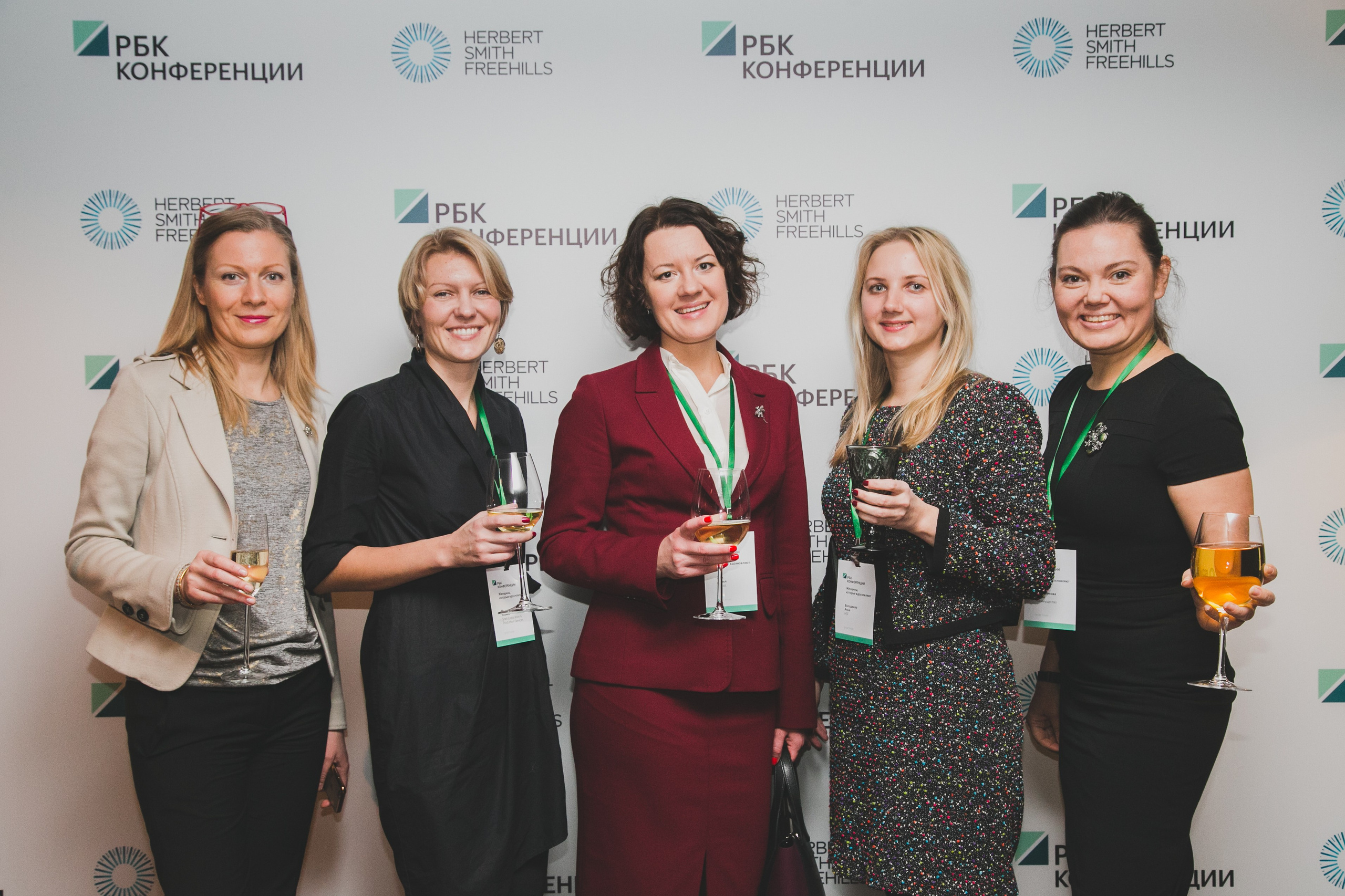 Деловые мероприятия. Профессиональный фотограф Евгений Земцов в Москве. Контент съемка, репортаж мероприятий, бизнес портреты