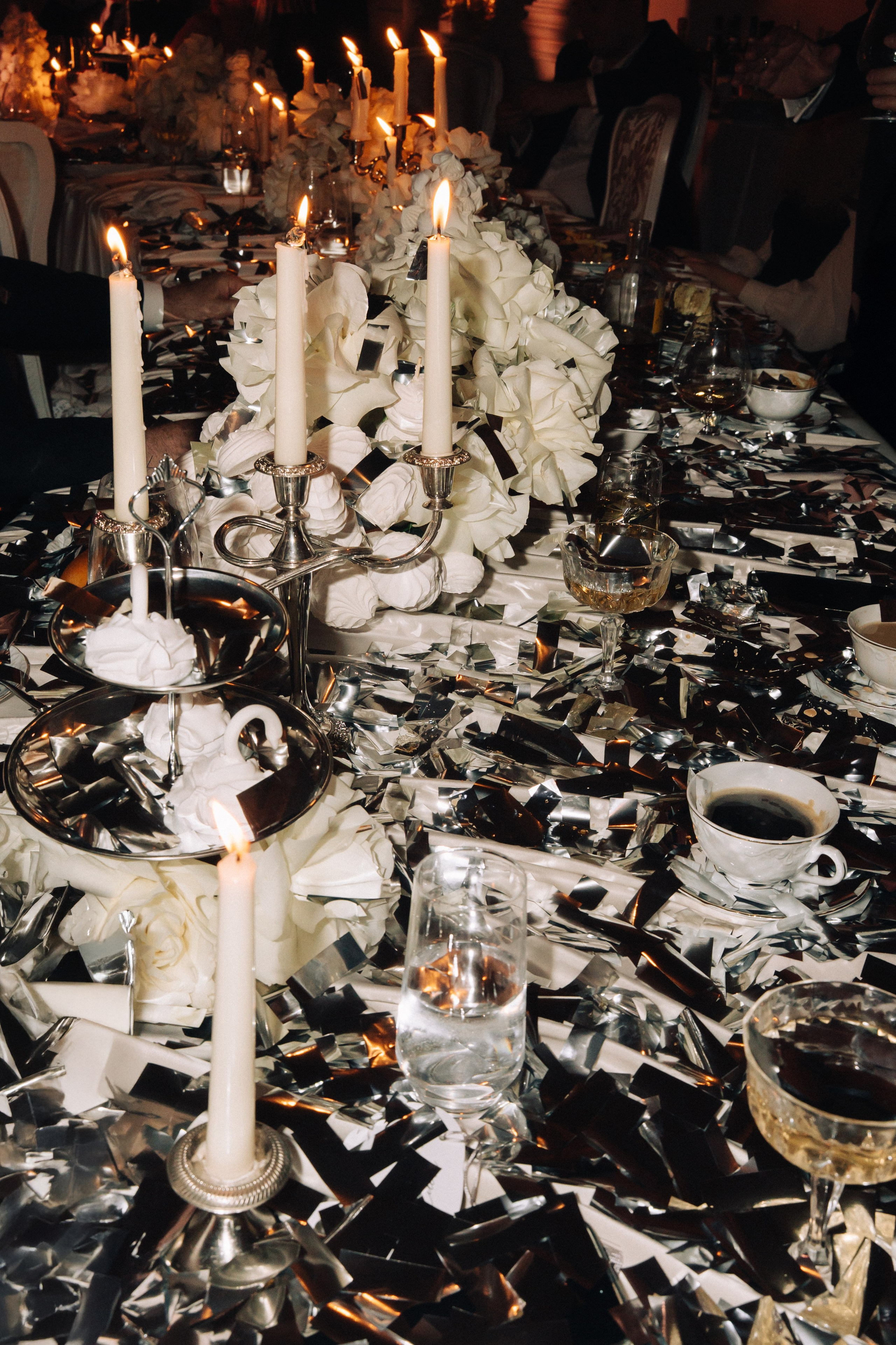 Вова и Лиза. Питер. Гранд Отель Европа, 1 дворец бракосочетания и особняк Мясникова. Свадебный фотограф Катерина Чулкова