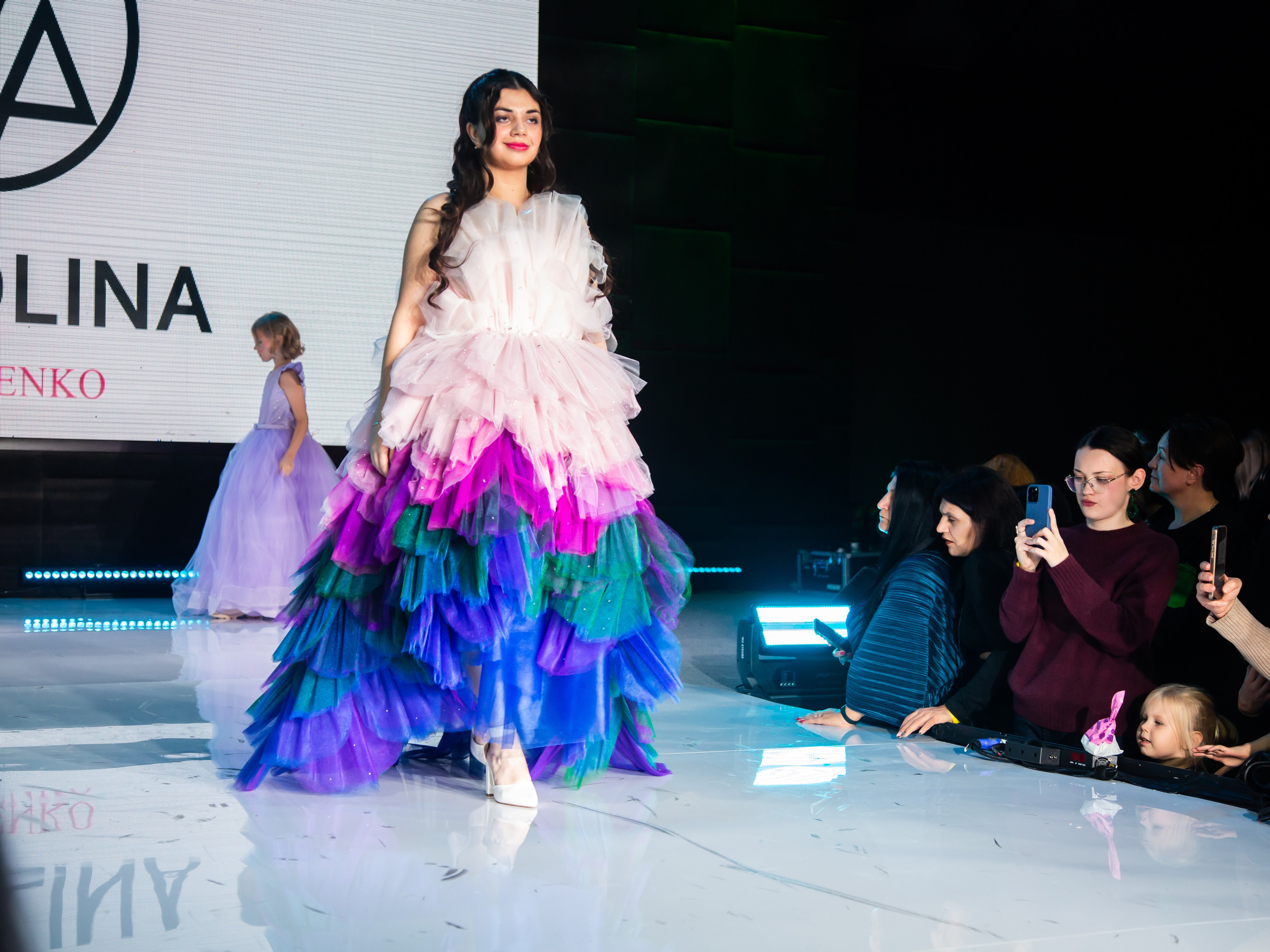 MFFRUSSIA (Moscow Fashion Fair Russia) Репортажная. Фотограф Надежда Абаренова