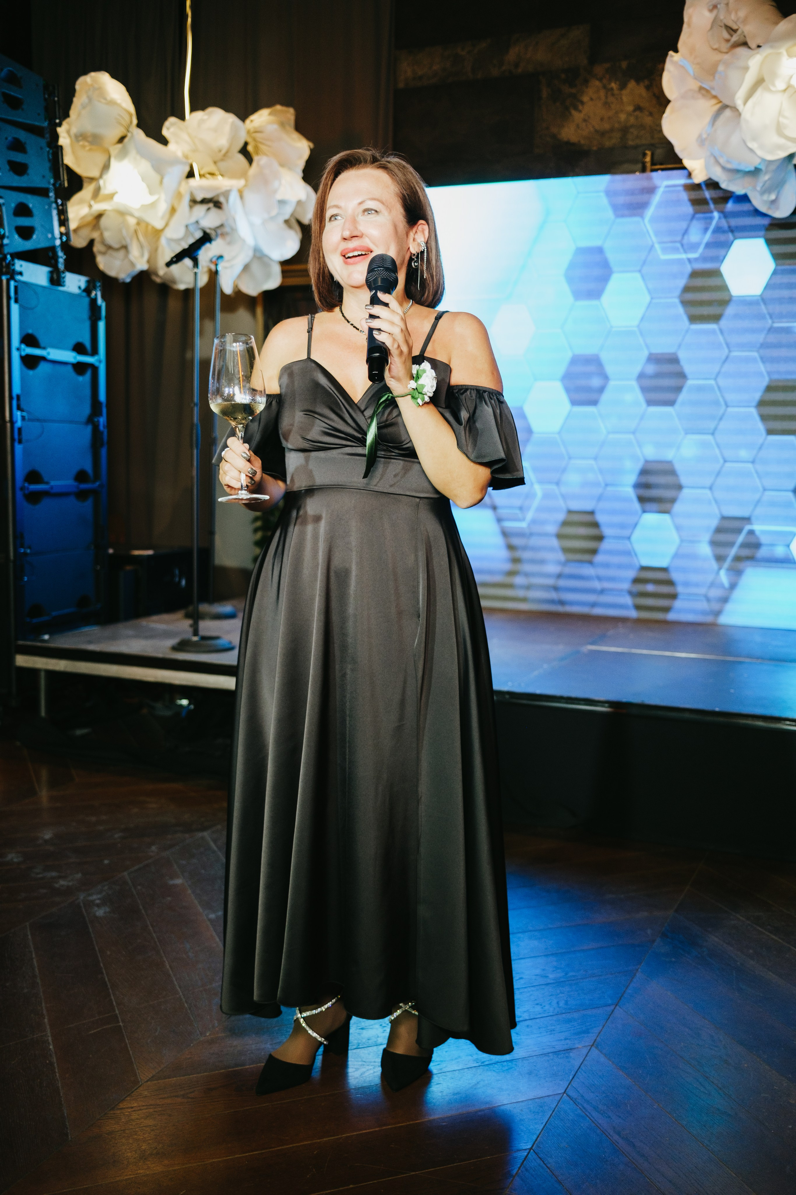 Корпоратив в Сириусу (Адлер) 10 лет компании. Свадебный фотограф Денис Ожигин в Краснодаре и крае. Эмоциональная и стильная съемка вашего дня