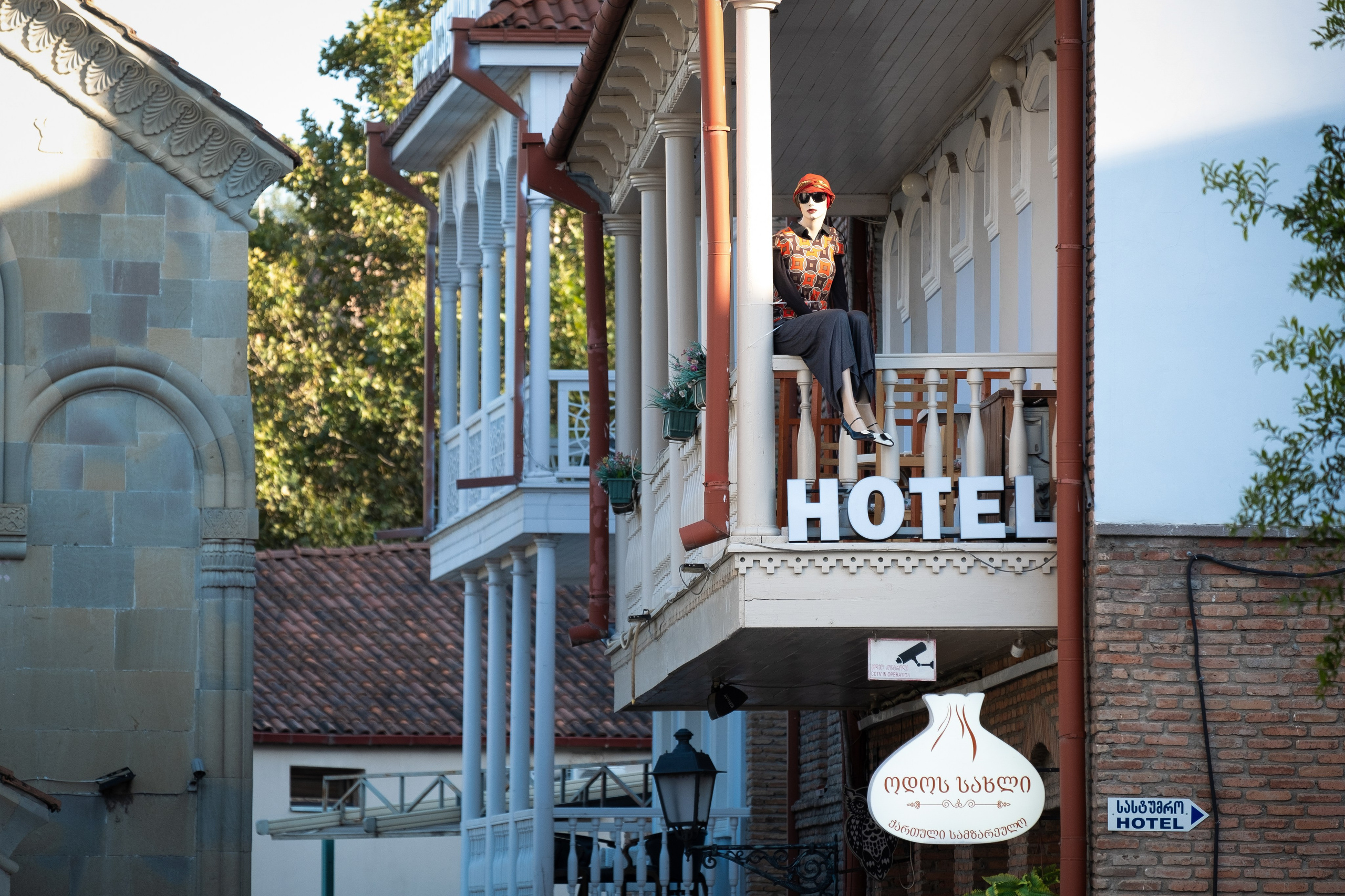 ТБИЛИСИ. ПОБУДЬ ЗДЕСЬ И ЦЕЛЕЕ БУДЕТ ЭТОТ МИР