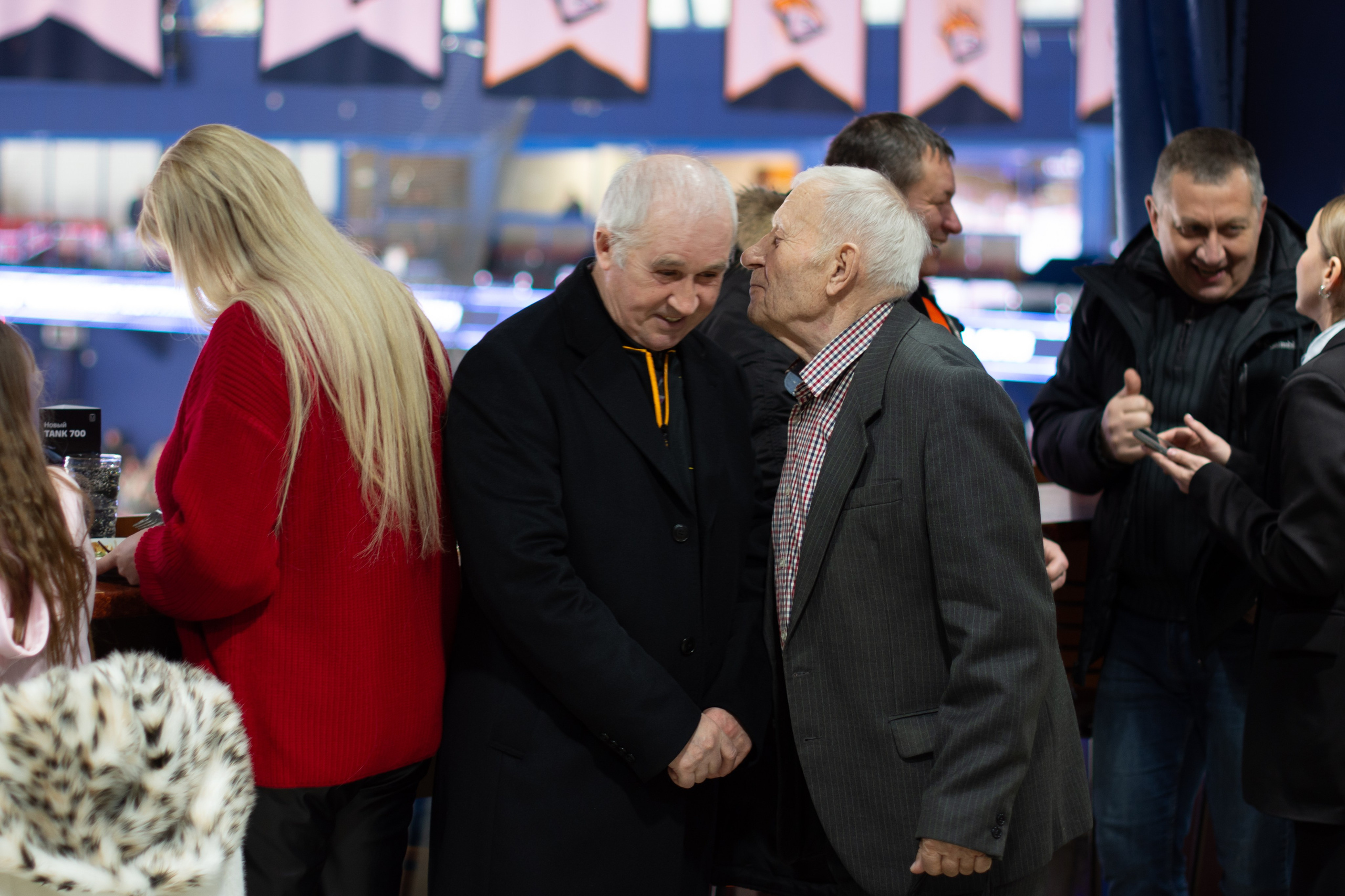 Призетация ТАНК в арене Металлург. Evgeniy Roslov