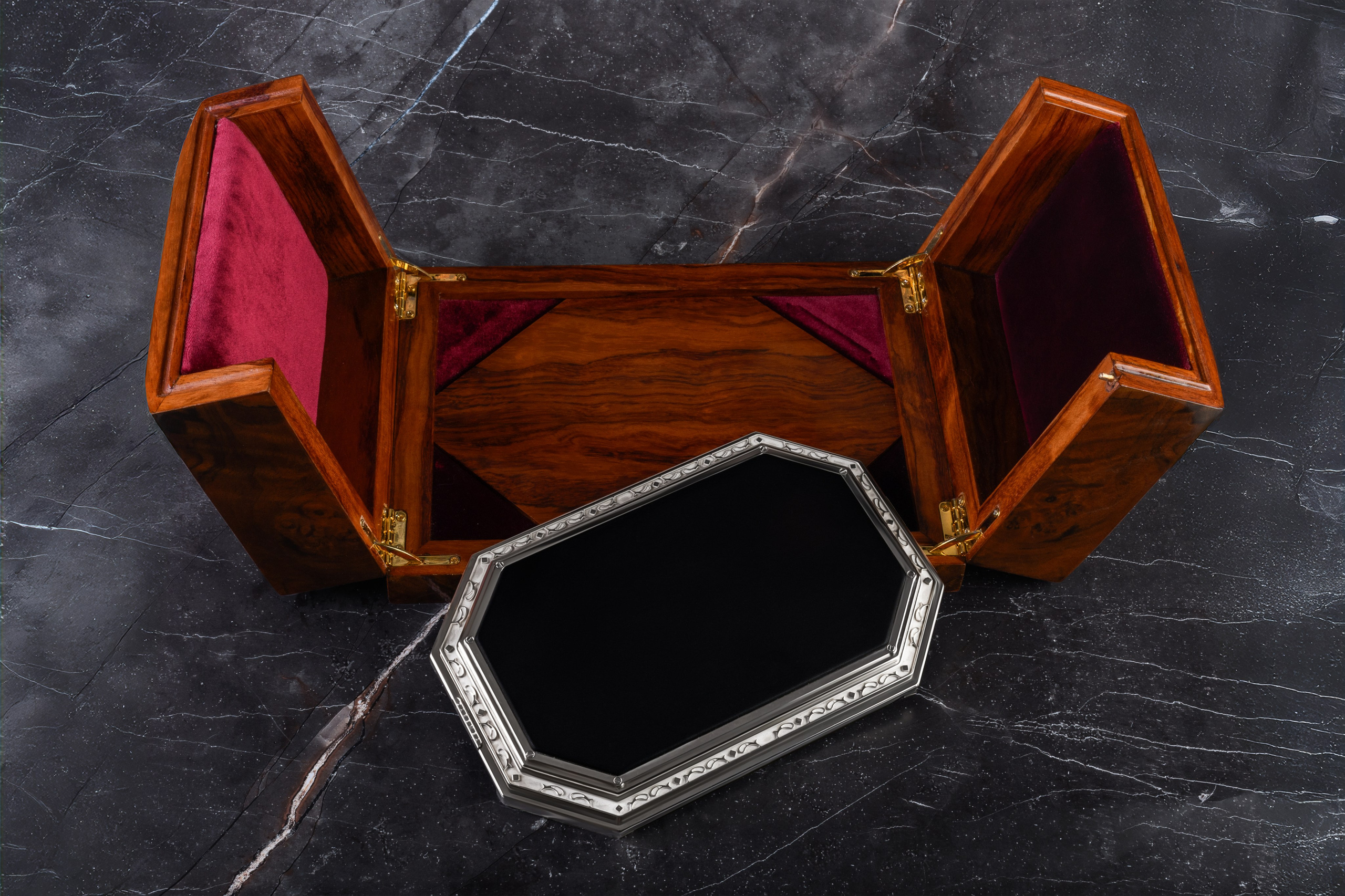 Съёмка беспроводных элитных зарядных. Предметный, рекламный, ювелирный фотограф в Москве