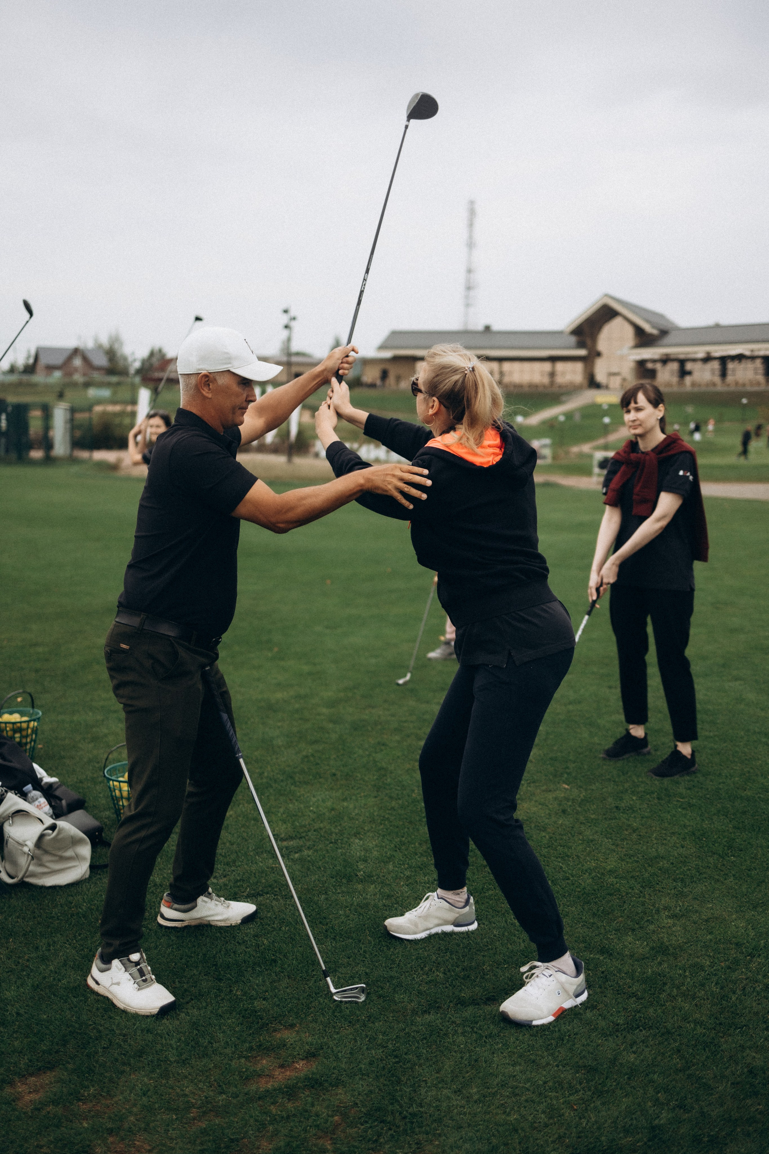 Корпоратив компании Аксон «игра в гольф». Фотограф Артем Бросов в Санкт-Петербурге и Дубае