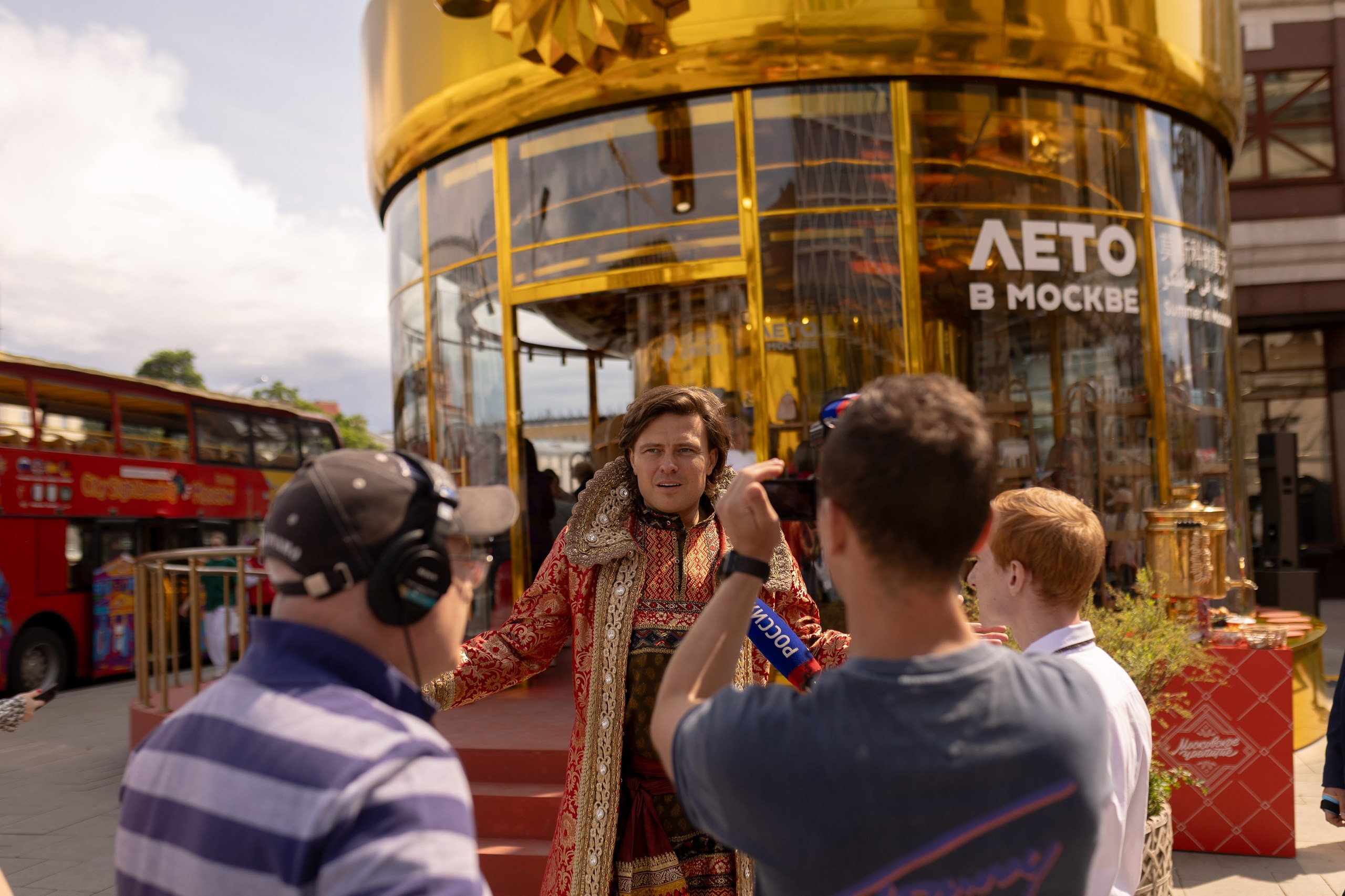 Открытие павильона Самовар. Сделано в Москве. Фотограф мероприятий, персональные съемки в Москве Владиславлева Настя