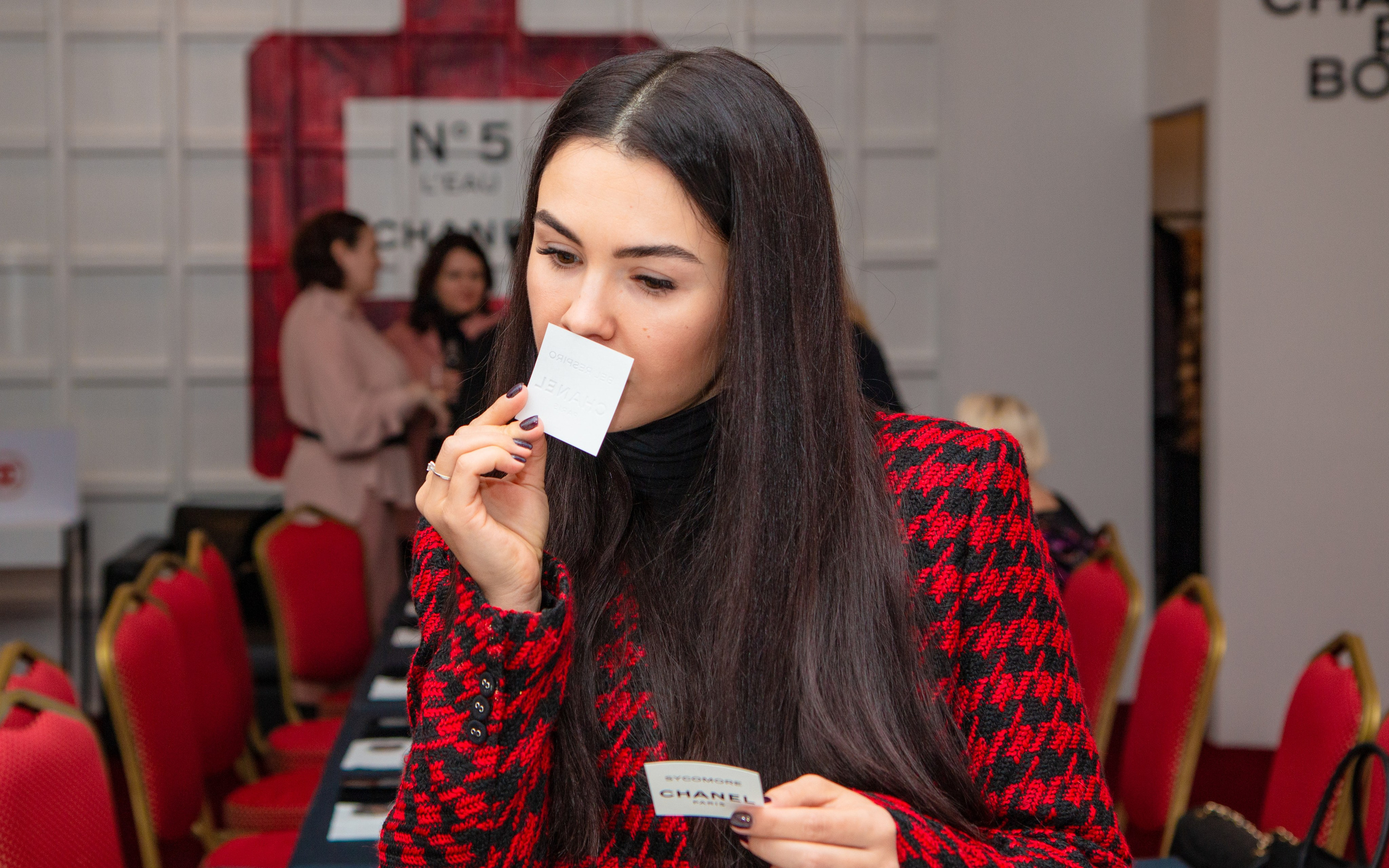 Chanel Екатеринбург. Предметный и репортажный фотограф Алексей Кротов