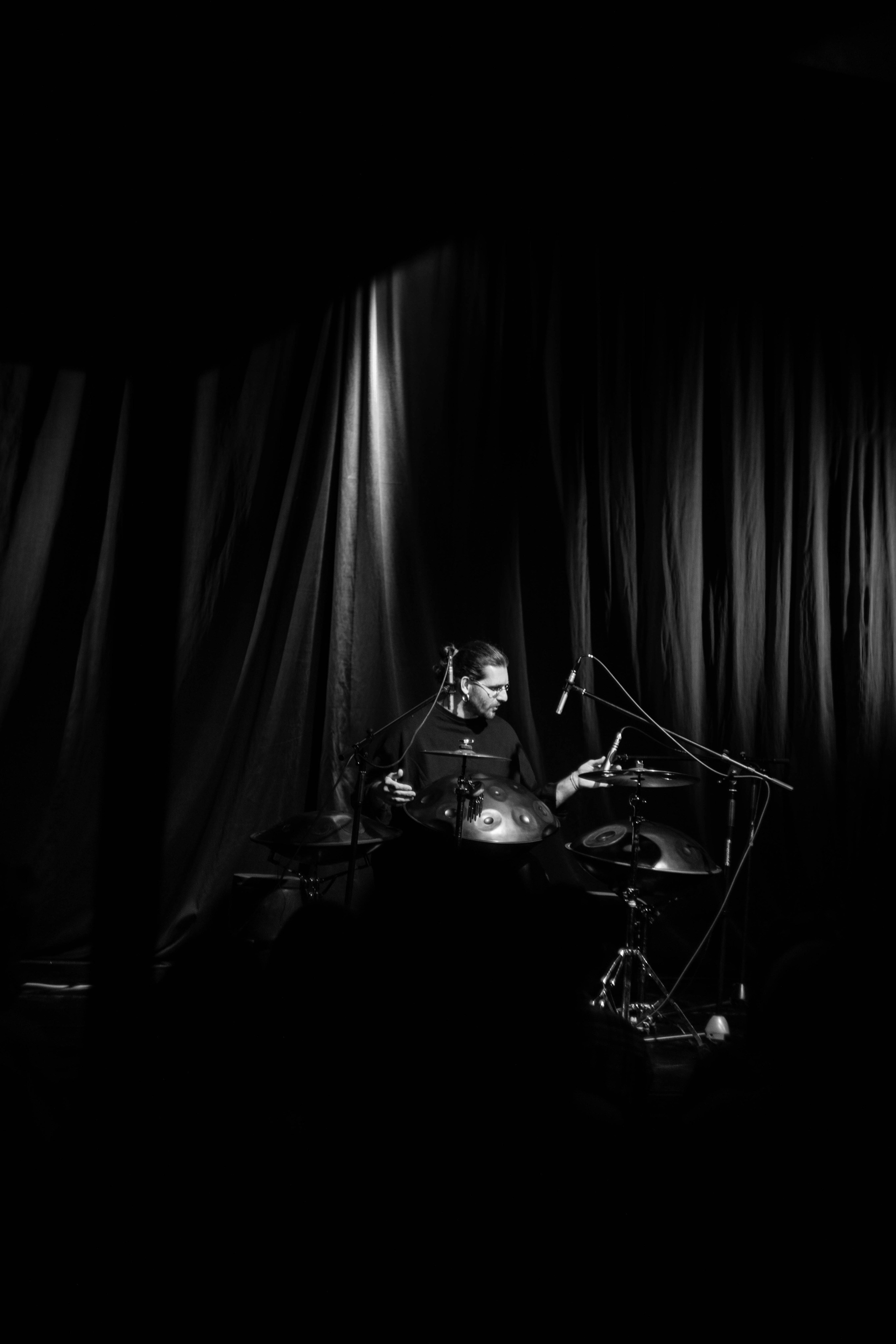 Кирилл Ошеров МАЯКОВКА, 10. Фотограф в Нижнем Новгороде