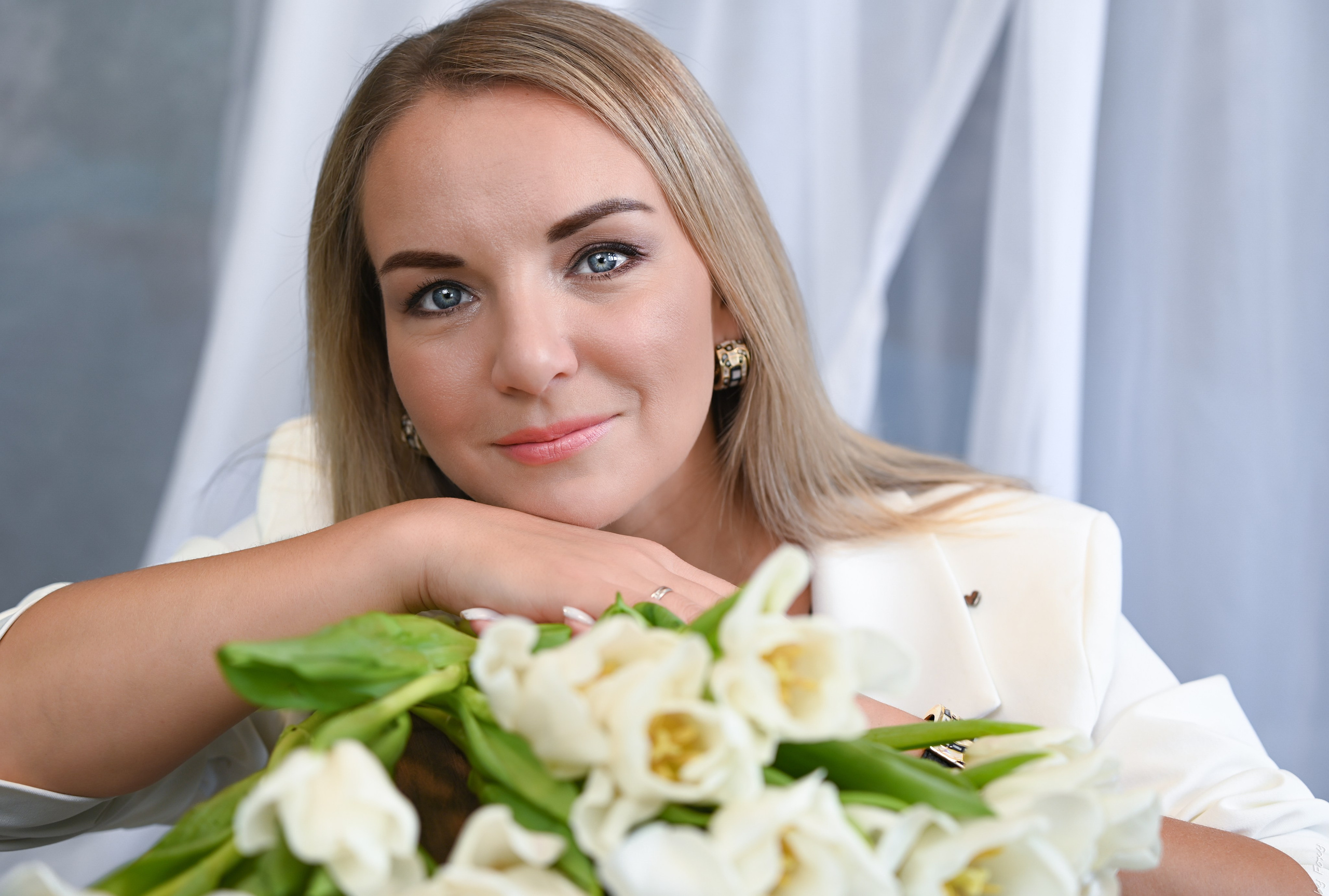 Портретная съёмка Челябинского завода «Минплита» в честь 8 марта. Фотограф мероприятий и студийные съёмки в Челябинске Евгения Foxy