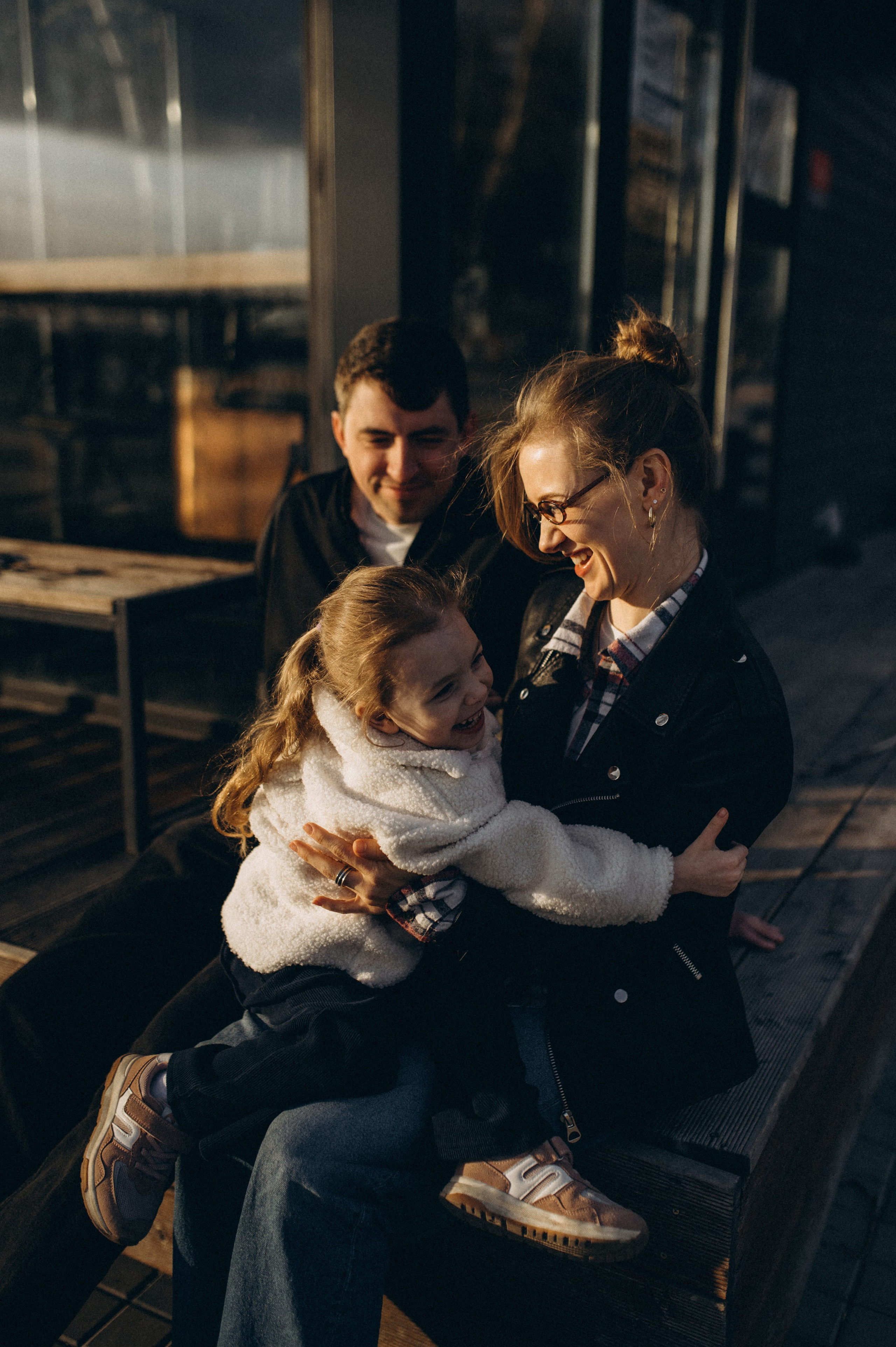 ВЕСЕННЯ ПРОГУЛКА НА НАБЕРЕЖНОЙ. Семейный фотограф в Новосибирске Женя Индрикова