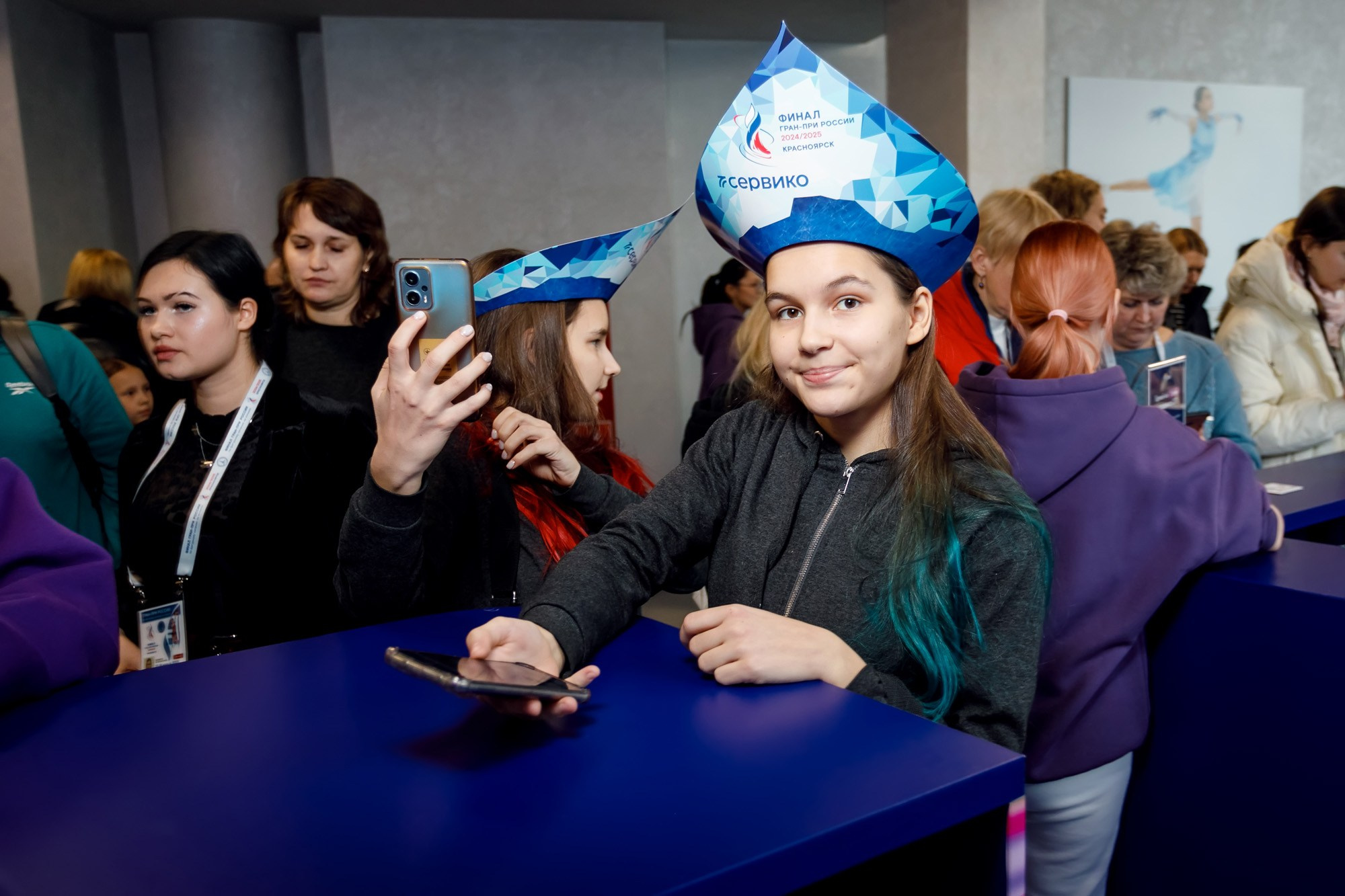 Автограф сессия Владислава Дикиджи (СПБ). Кристалл арена
