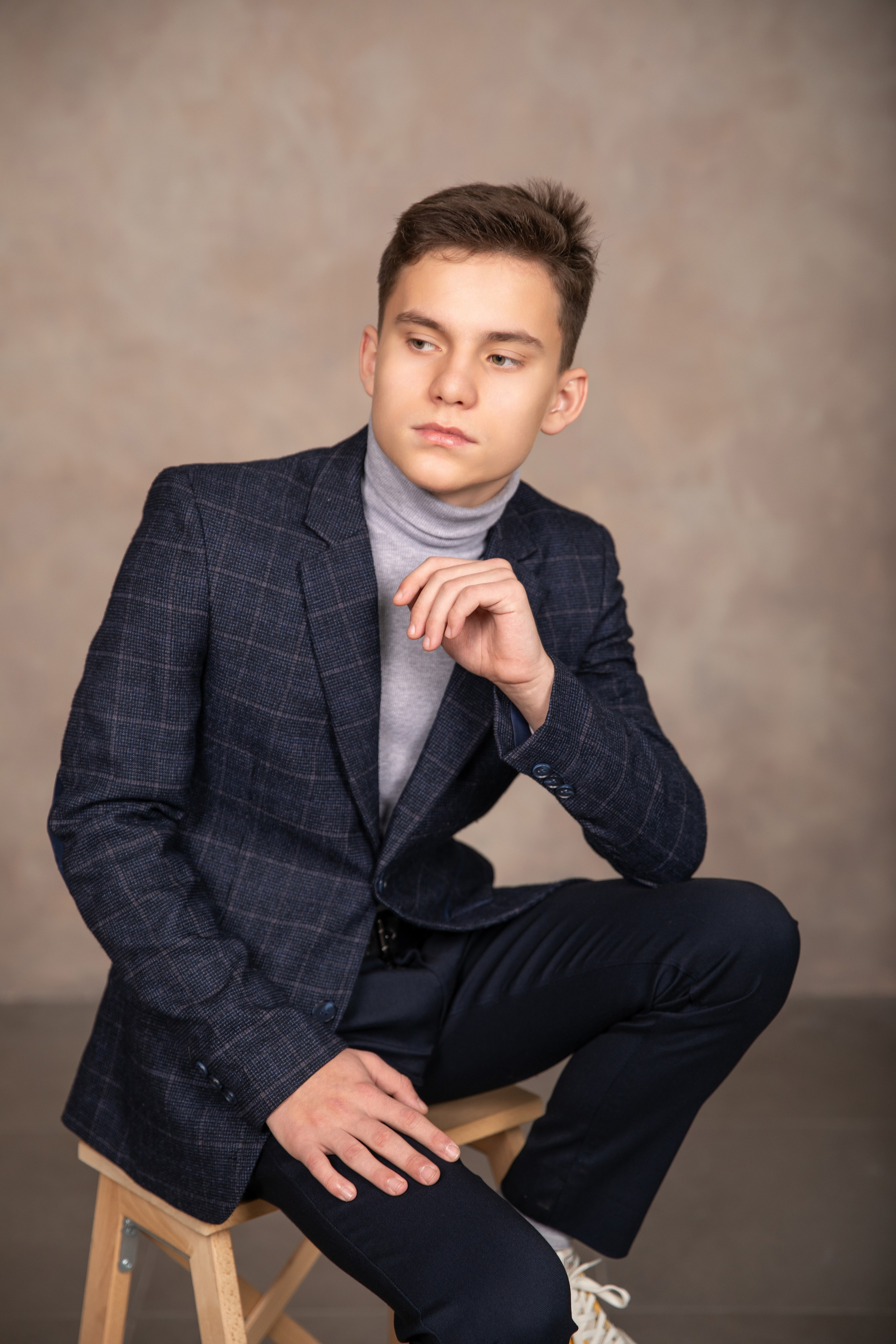 В фотозоне «Исследователь». Выпускные альбомы Евгении Виноградовой г. Липецк